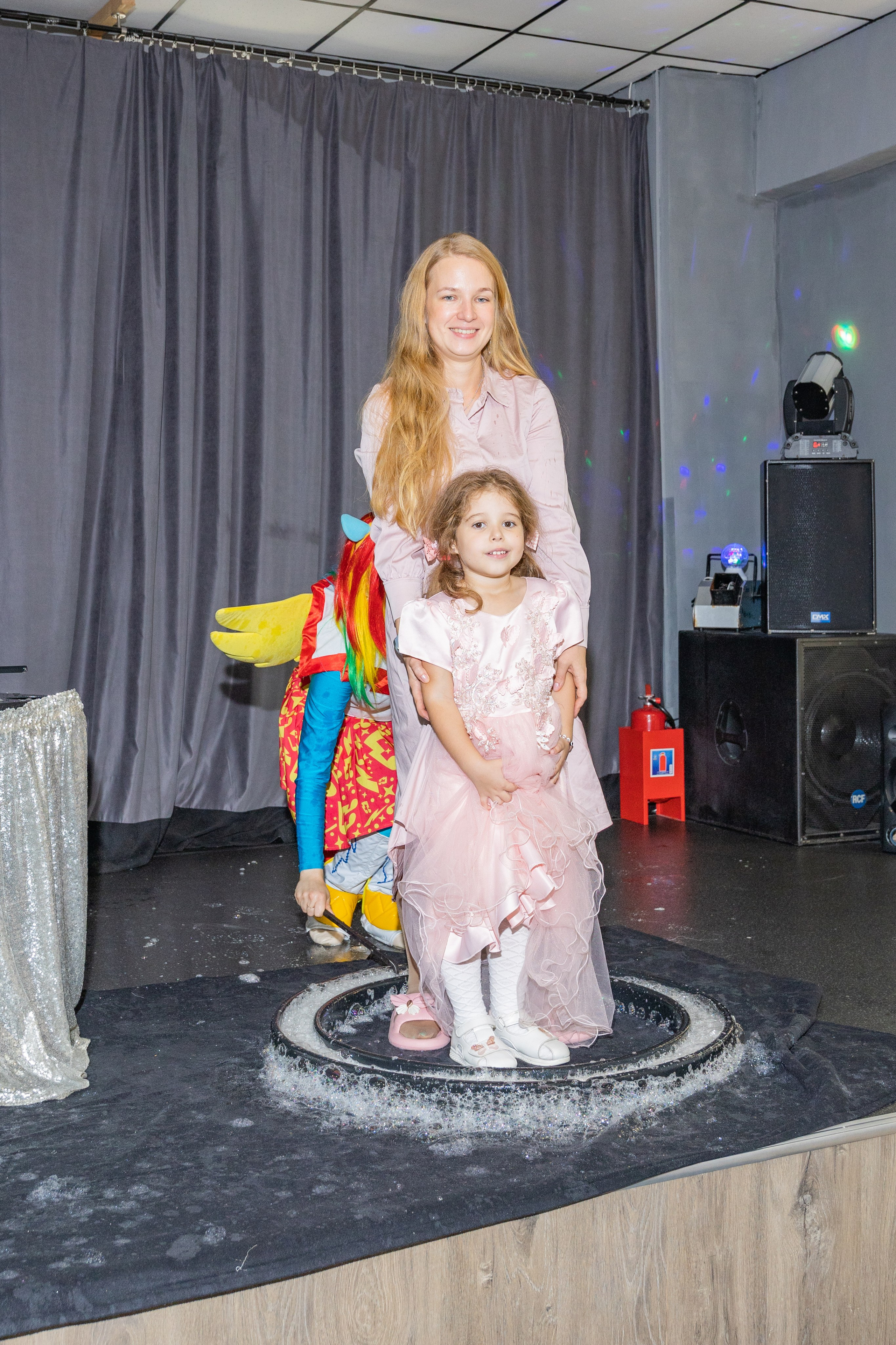 День Рождение Есении в Rabbit Holl. Выпускные альбомы во Владивостоке