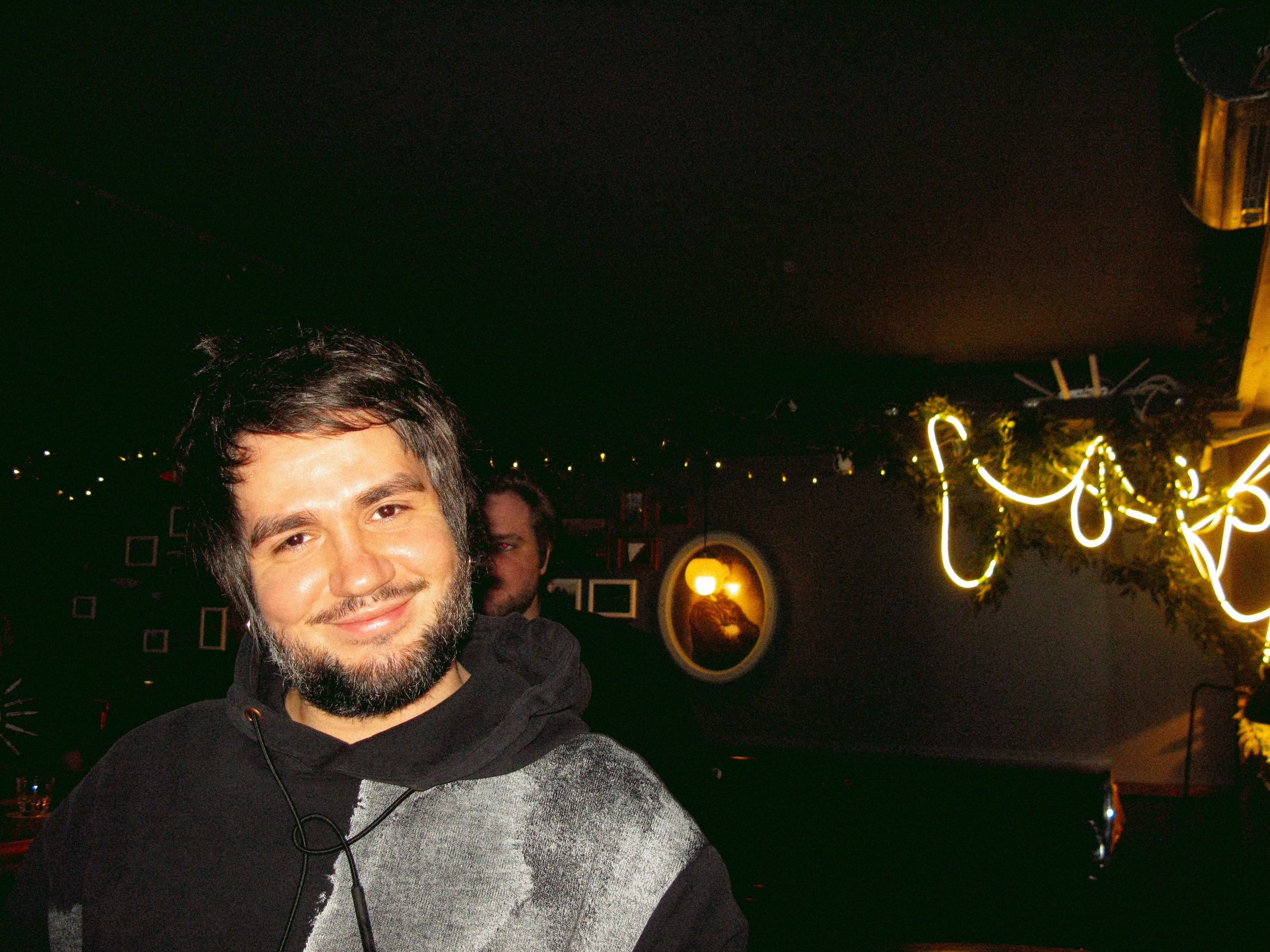 Mar. Фотограф Миланазавр