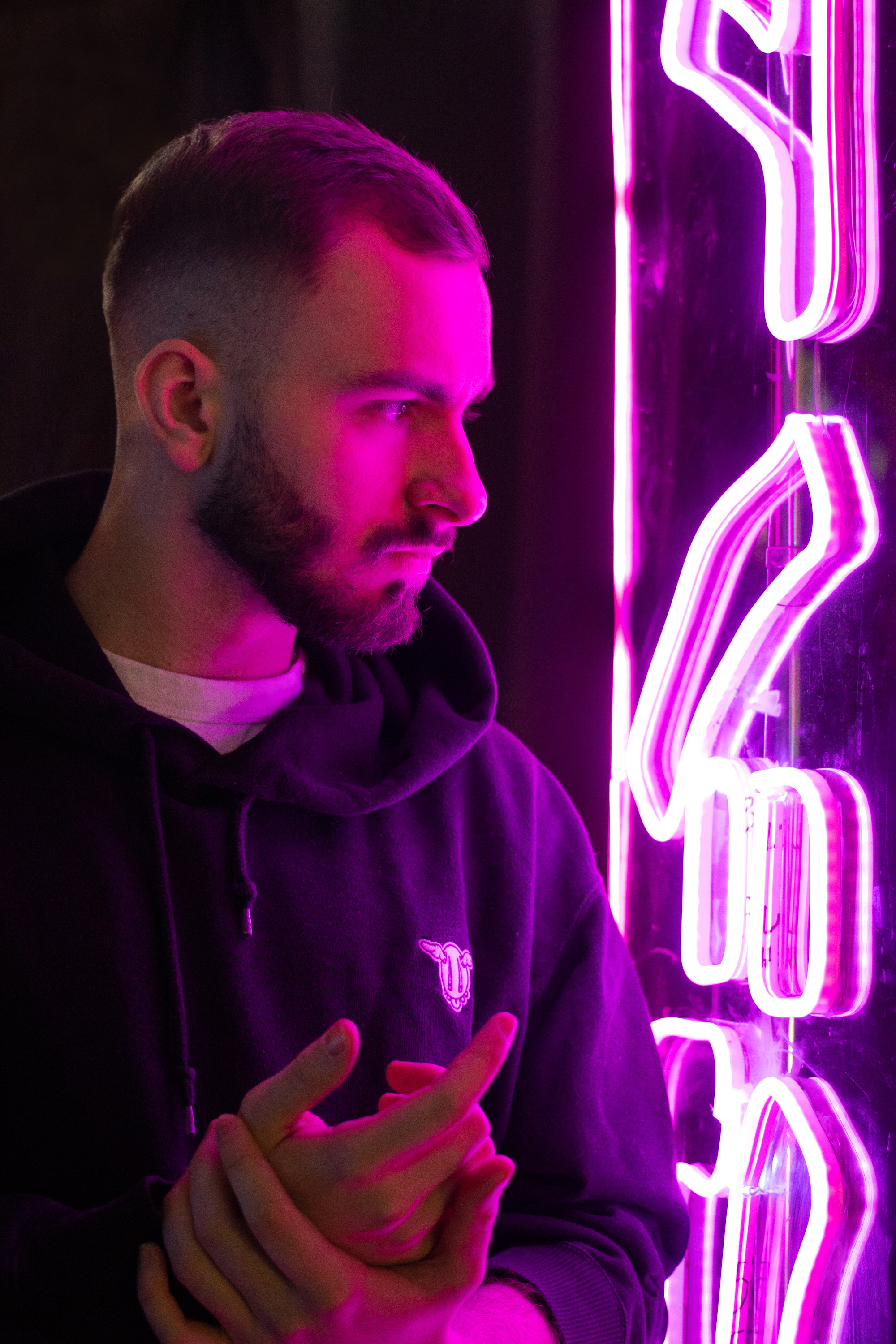 Неон. Фотограф в Санкт-Петербурге Роман Петров