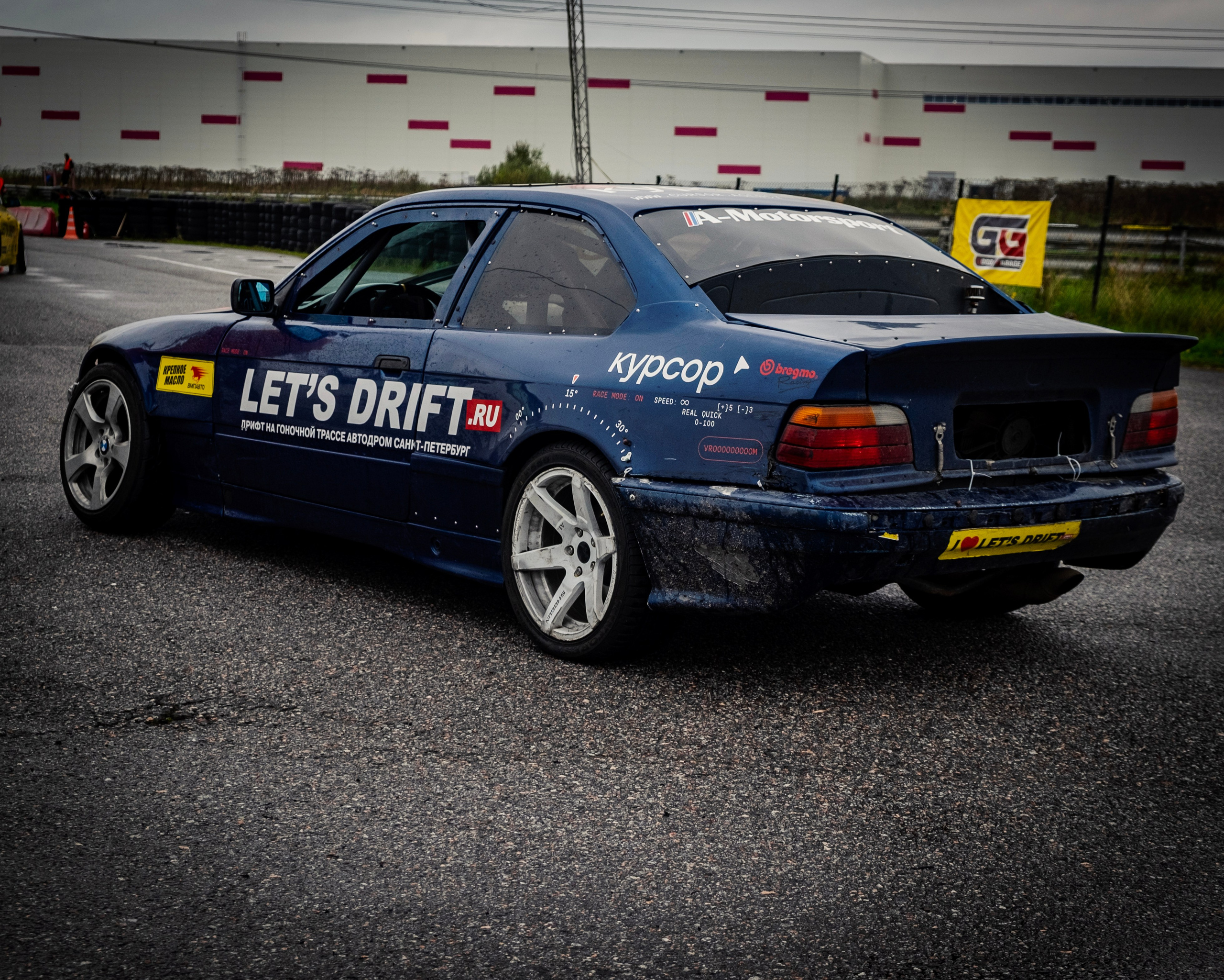 AUTODROM FEST 21.09.25. Автомобильные фотографии и рисунки в Санкт-Петербурги Пашков Дмитрий