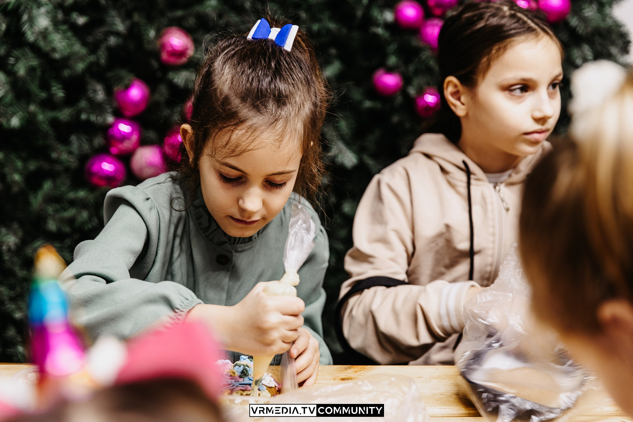 Традиционный рождественский базар и Garage Sale