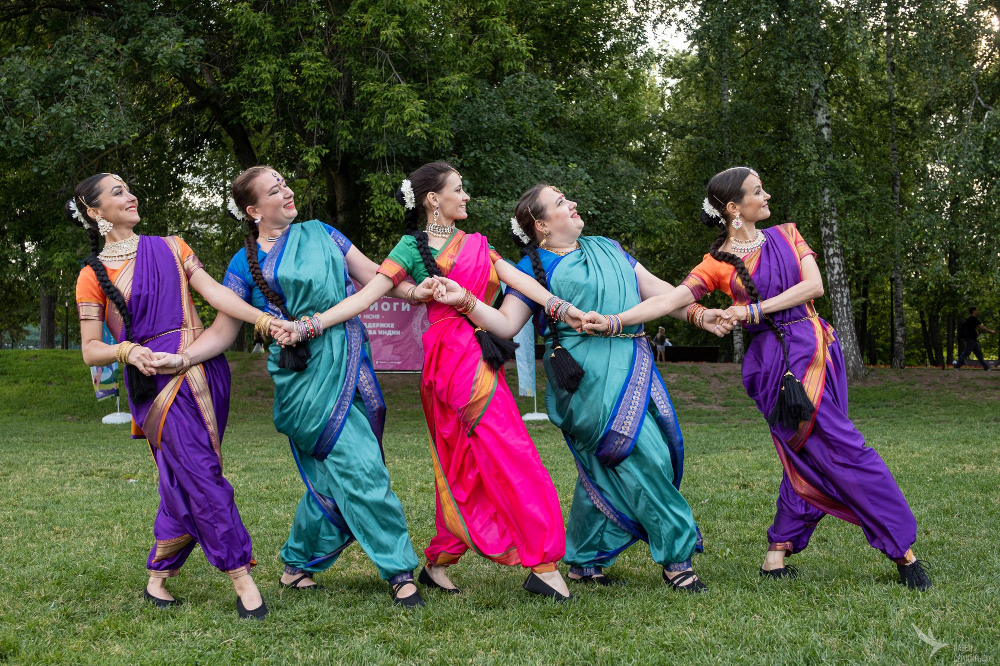 Международный день йоги в парке Горького. Репортажный фотограф в Казани Павел Серпокрылов