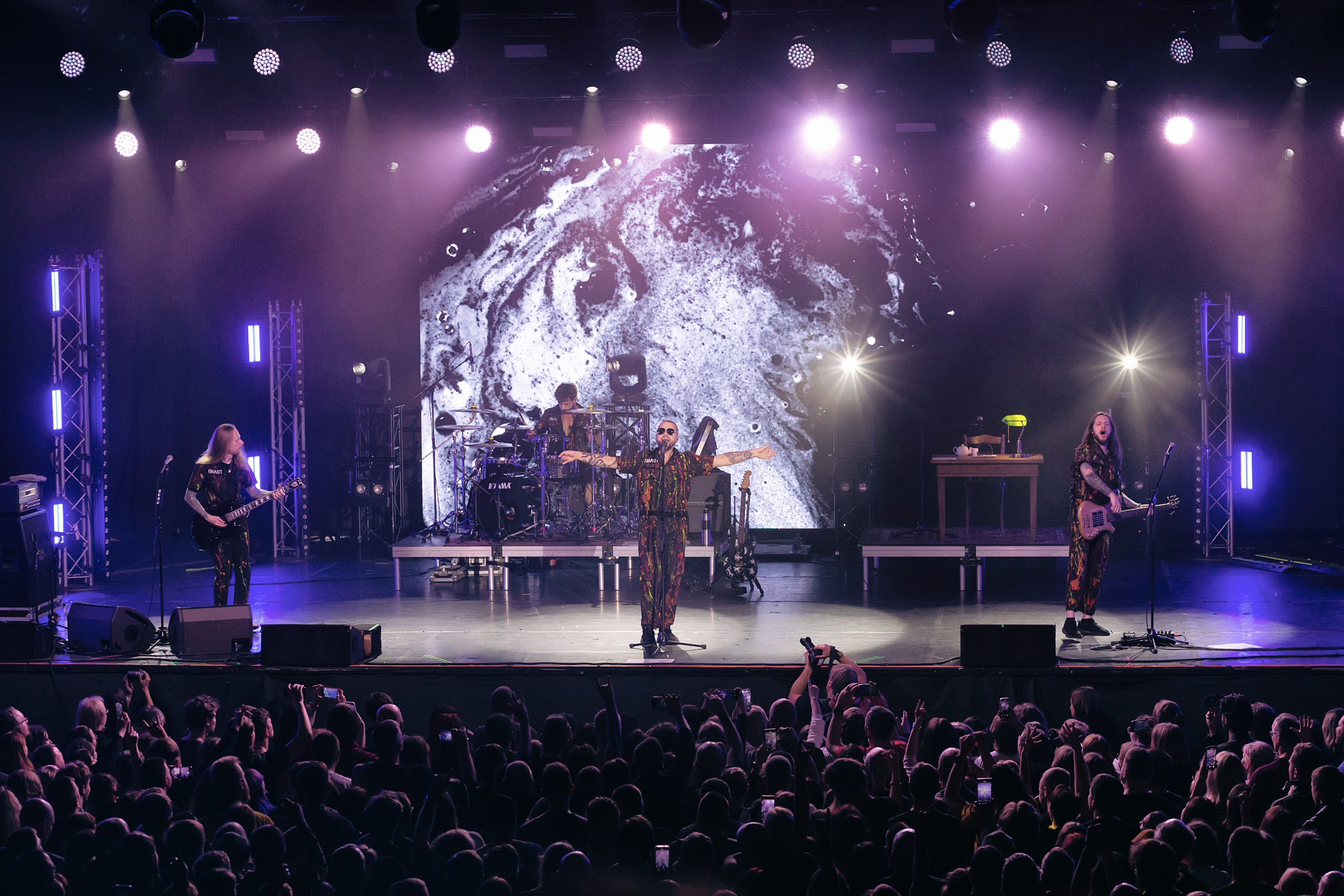 Фотосъемка концерта ПИЛОТ А2 СПБ. Портретные фотосессии, контент-съемки, репортаж