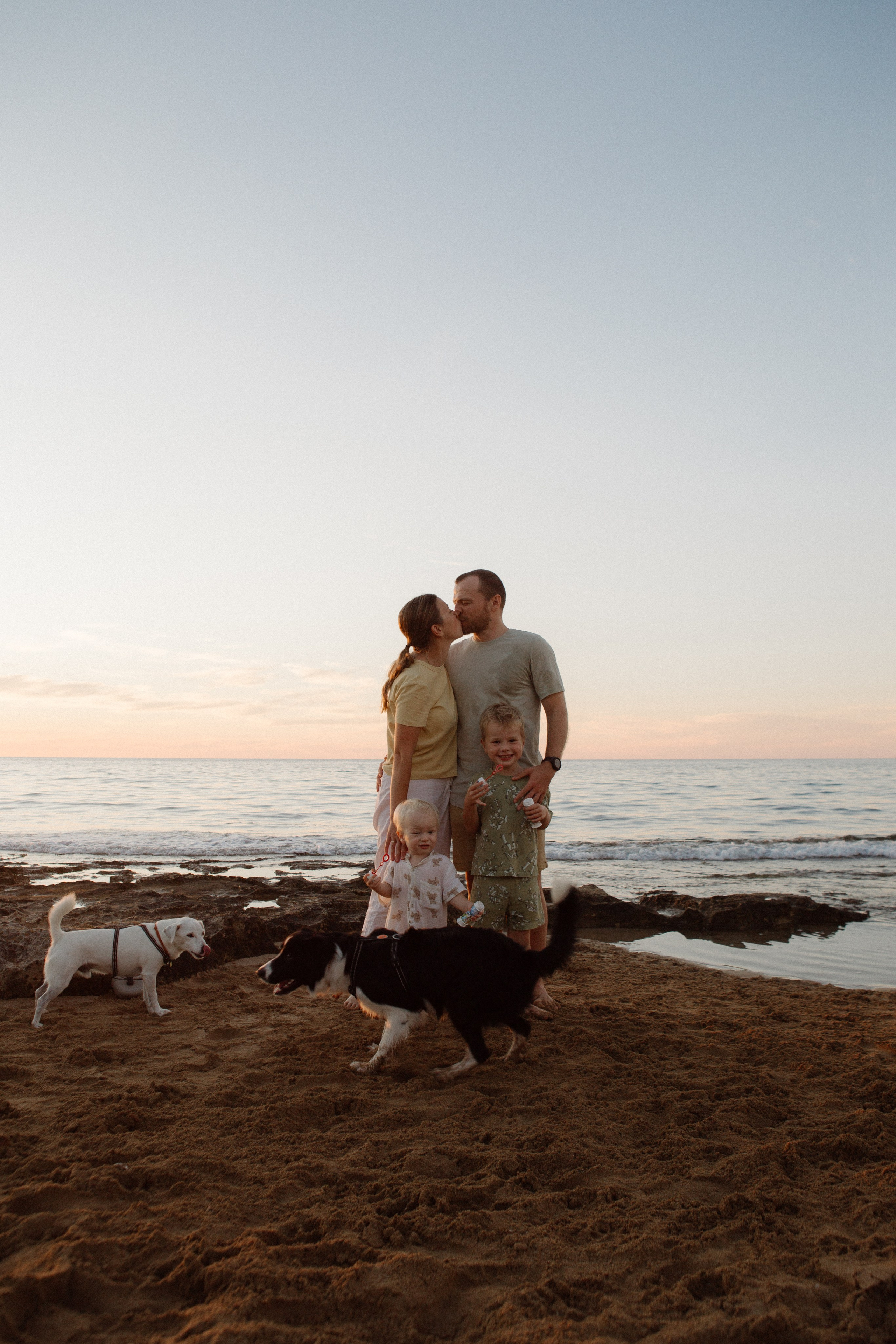 Melymko fam. Portrait, family and pet photographer in Cyprus, Ksenia Bourdelle
