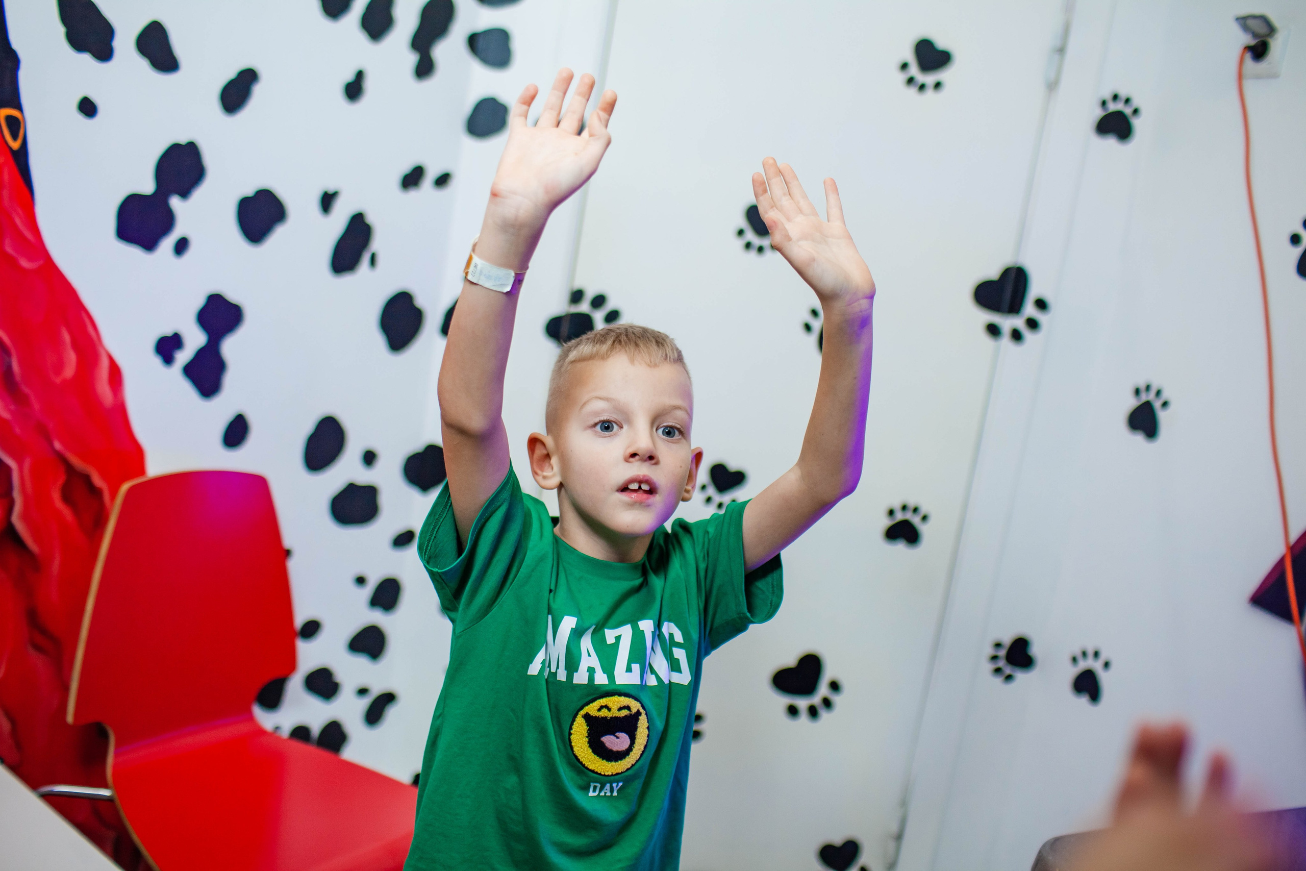 Неон Челендж День рождения Ярослава. Детский и семейный фотограф в Санкт-Петербурге Елизавета Сорокина