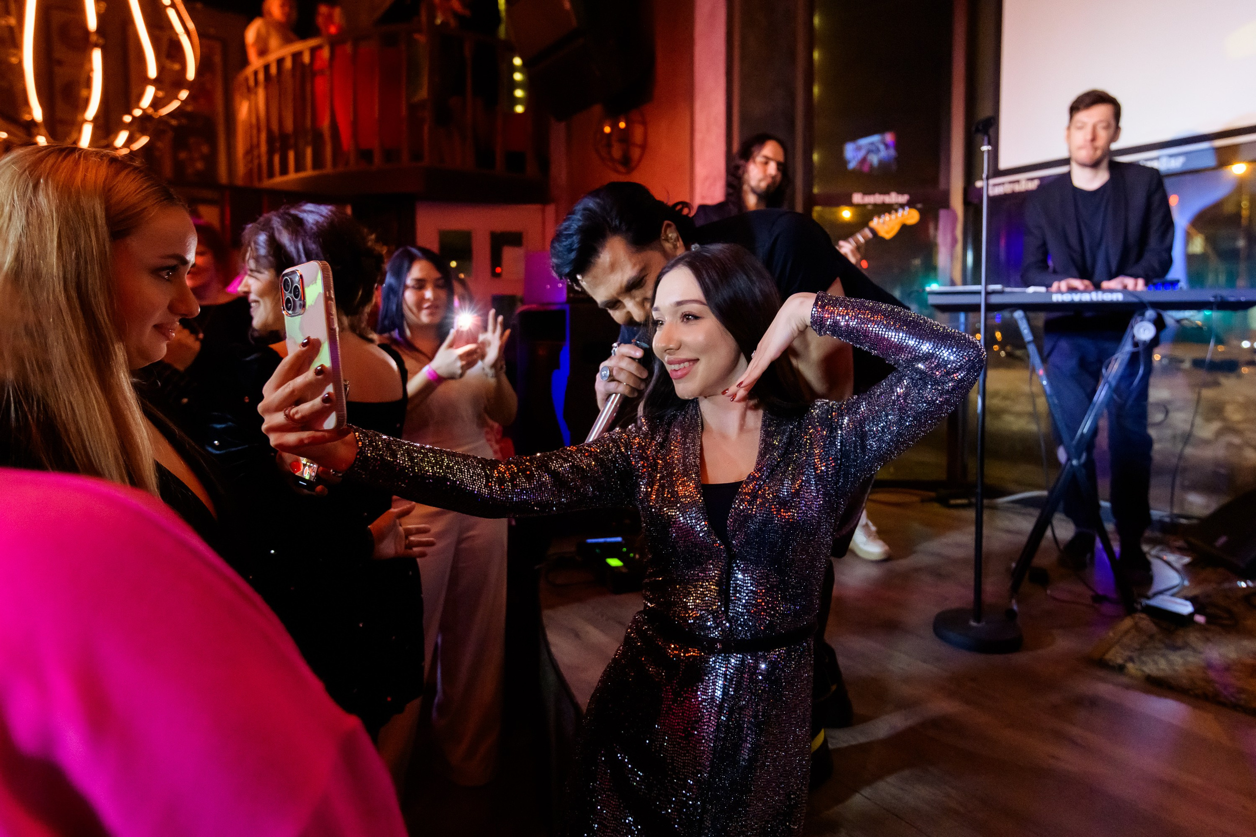 Люстра бар. Репортажный фотограф Сергей Дроздов