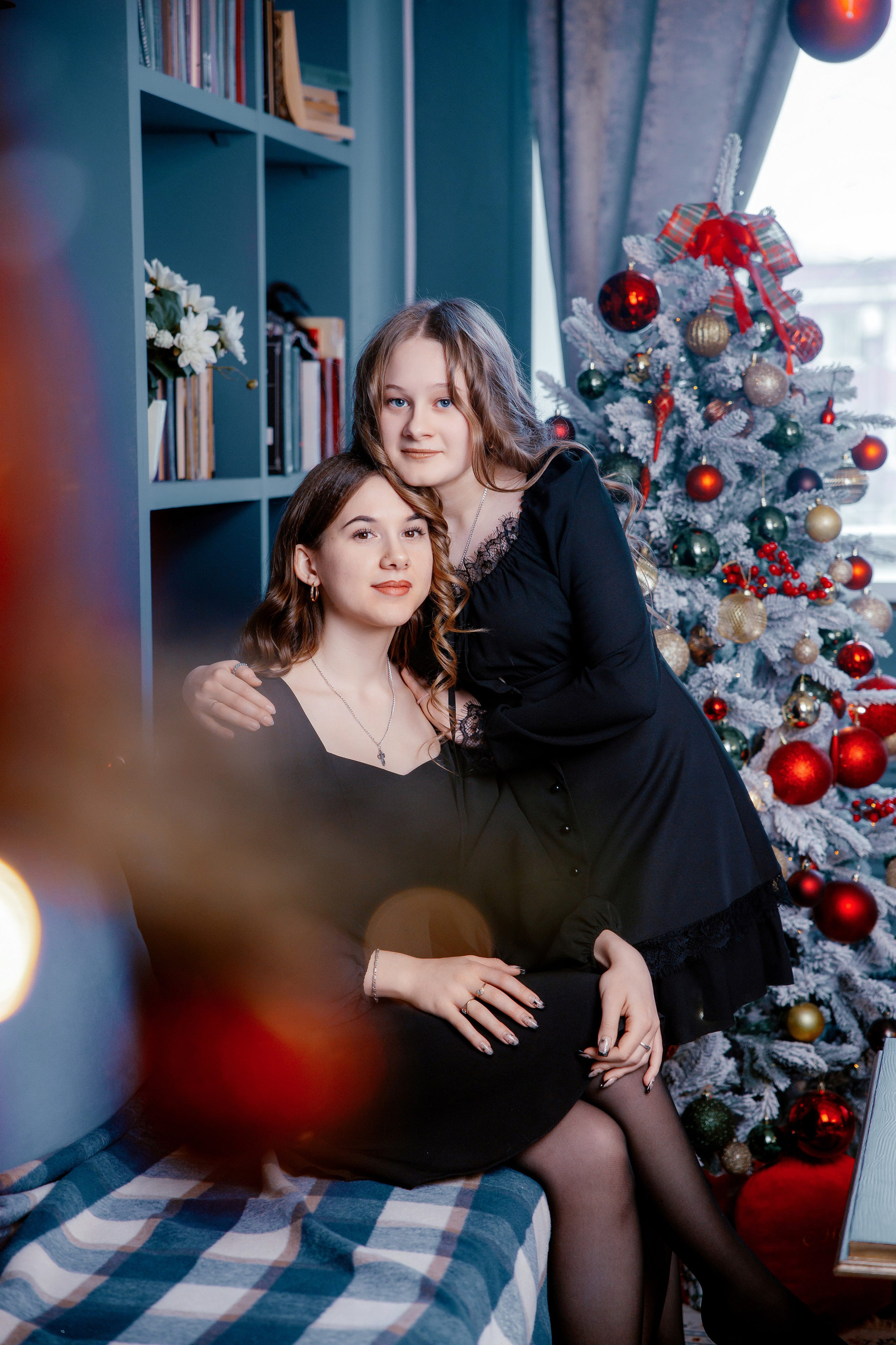 Новый год с подругой. Дмитрий Белим — Семейный фотограф в Омске | Фотосессии для беременных и малышей