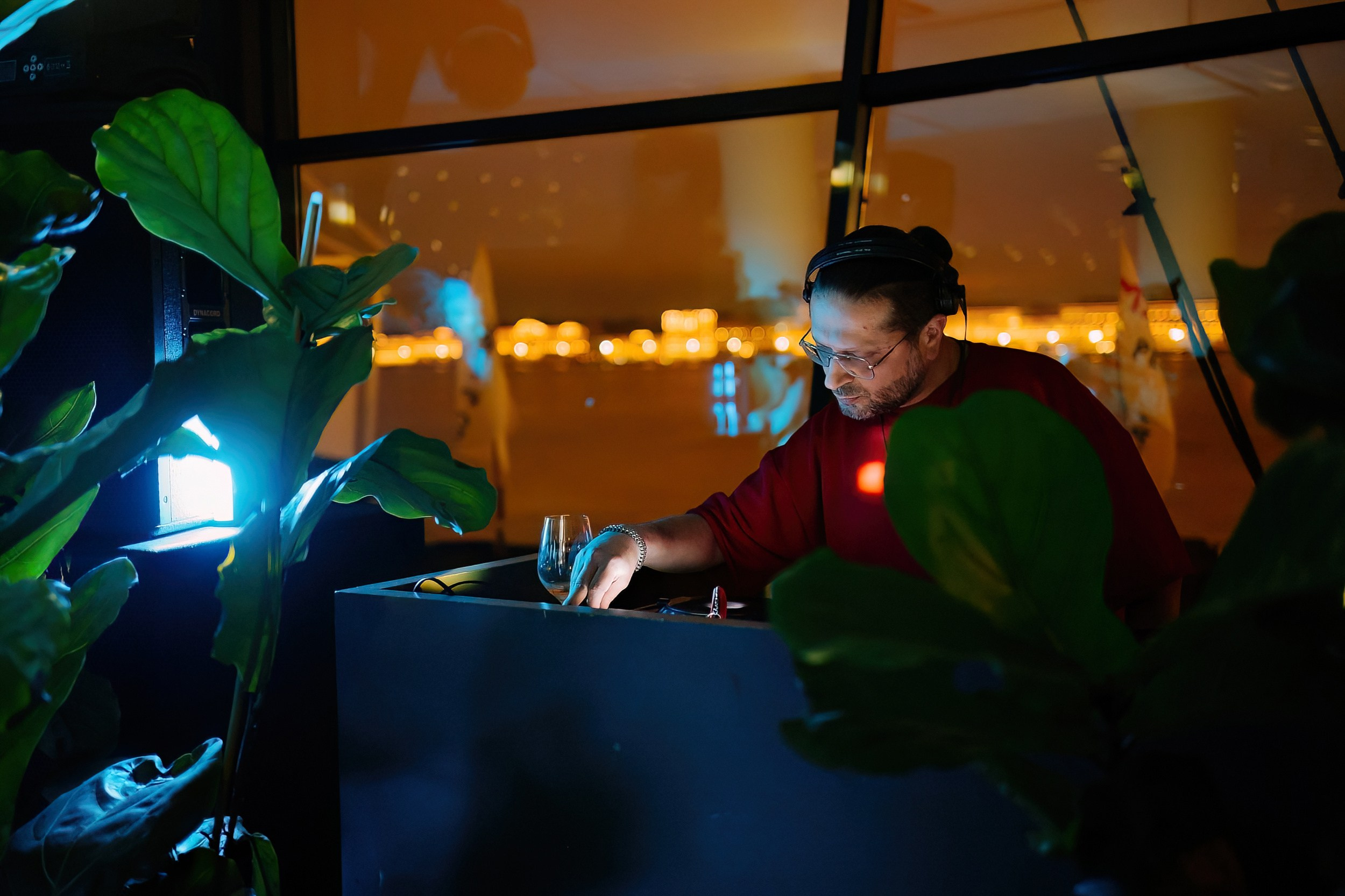 День Рождения DJ Андрей Вакуленко в Магадан. Коммерческий фотограф в Санкт-Петербурге Анна Кобзарь