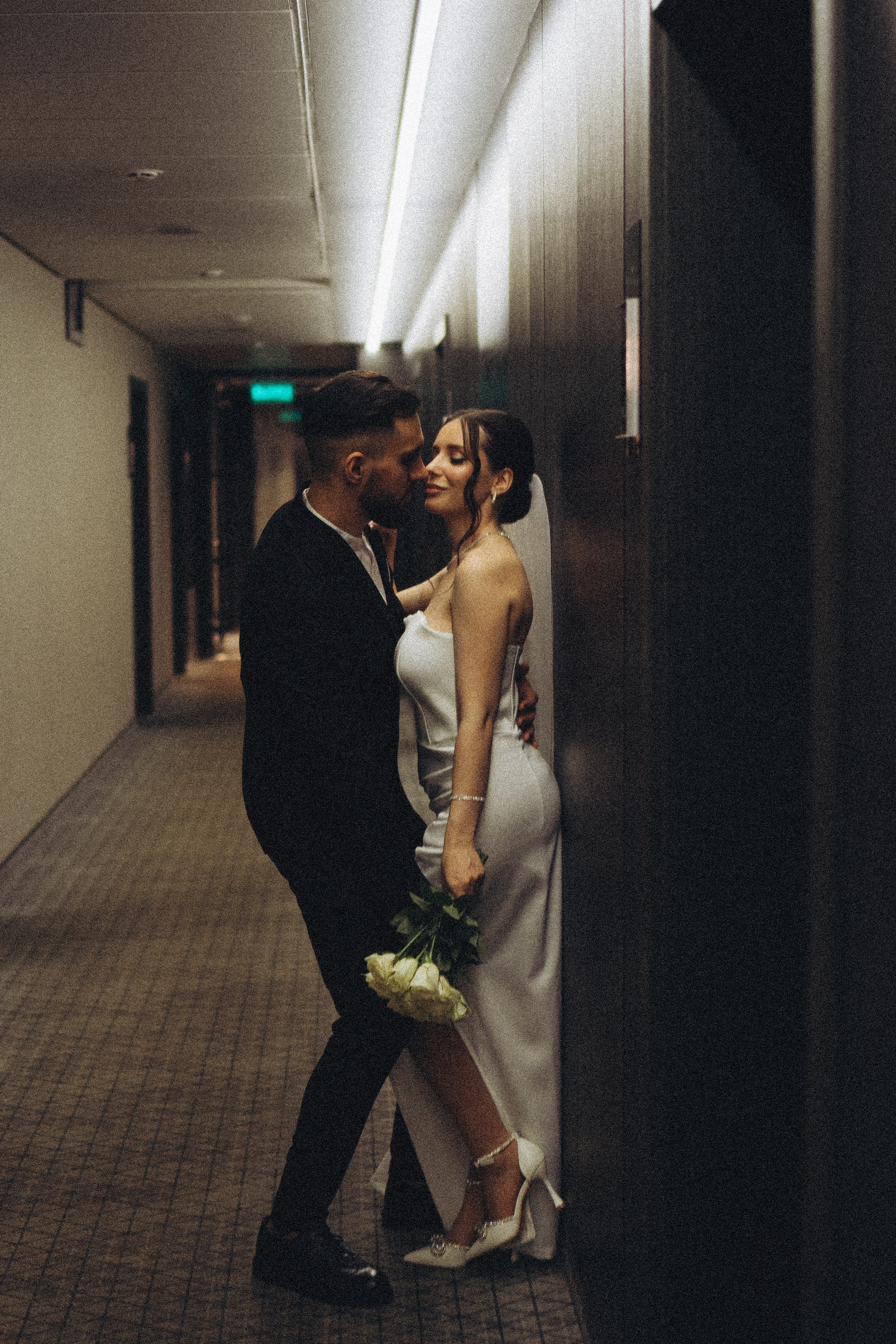 СВАДЕБНАЯ СЬЕМКА СБОРОВ ЖЕНИХА И НЕВЕСТЫ В ОТЕЛЕ И ТАКЖЕ ФОТОСЕССИИЯ В ОТЕЛЕЕ МЕГАПОЛИС БРЯНСК. Профессиональный фотограф, Санкт-Петербург — Виктория Богомолова