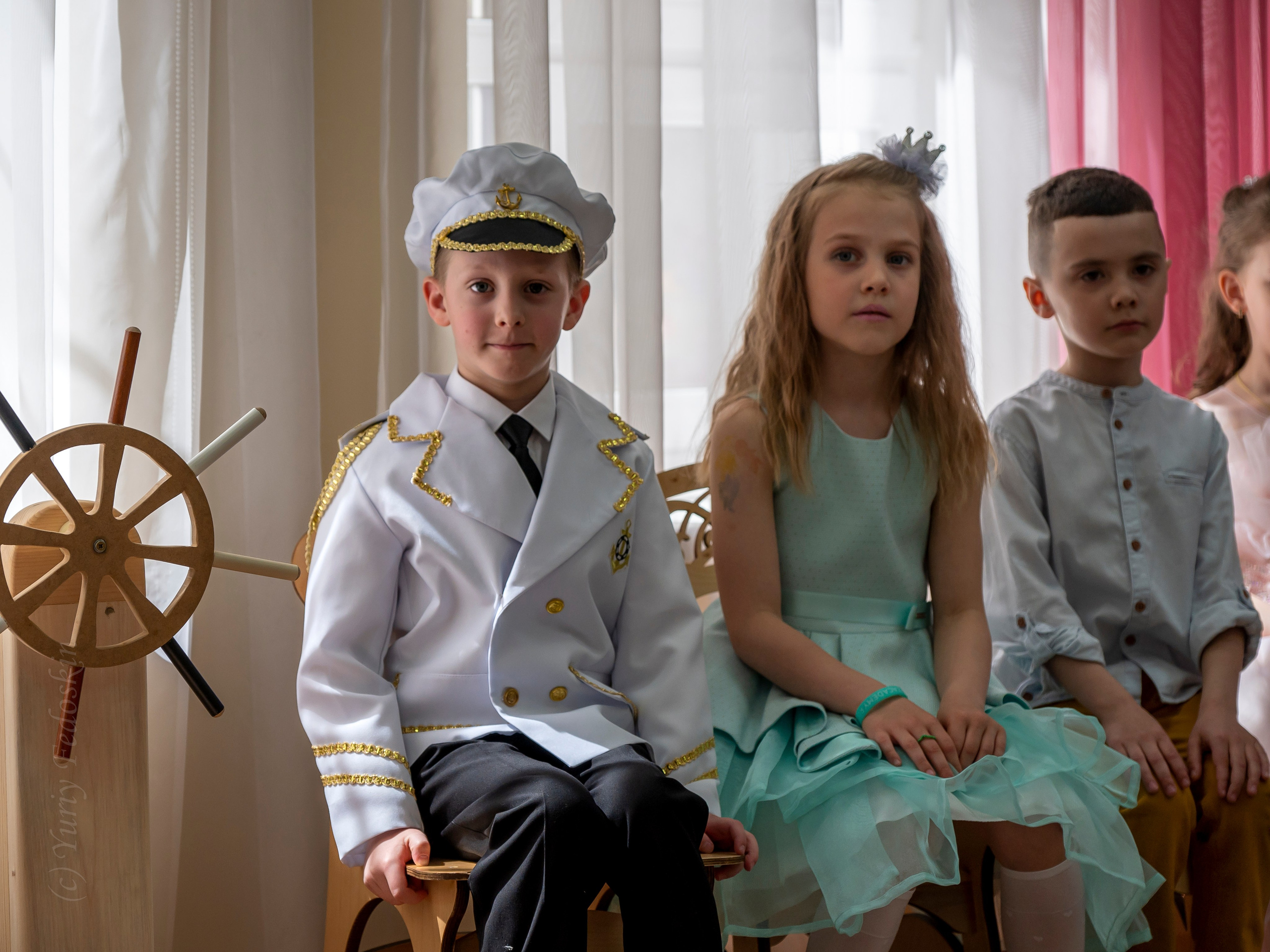 Выпускной в детском садике «Чебурашка», Королёв. Профессиональный фотограф интерьеров в Москве Юрий Федоскин