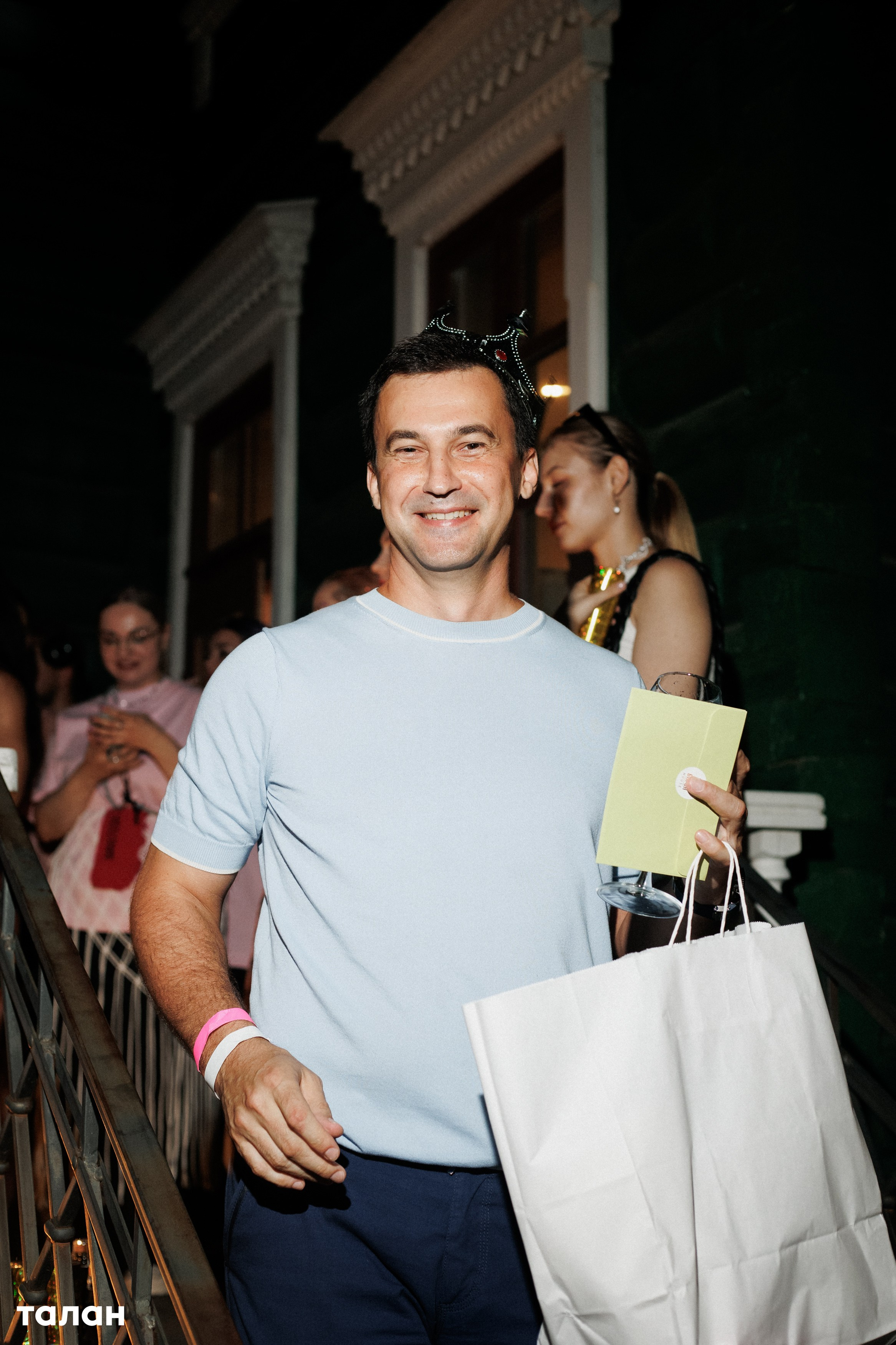 ВИНОТЕКА [бар+магаз] — BIRTHDAY PARTY. СВОИ. ФОТООТЧЕТЫ-СОБЫТИЯ-МЕСТА