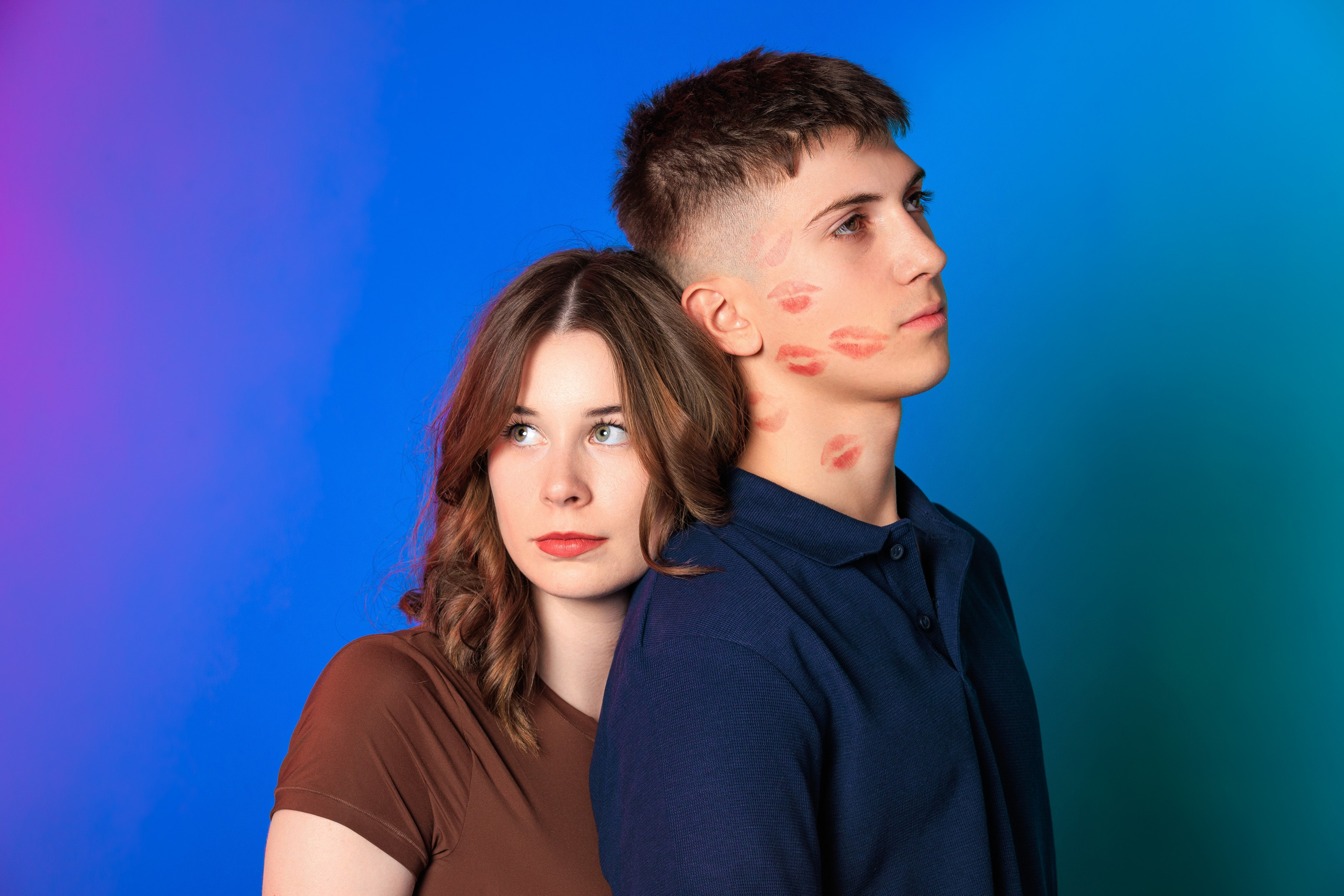 Смотреть фотки в фотостудии. Выпускные альбомы Геленджик, Новороссийск, Краснодар, Туапсе