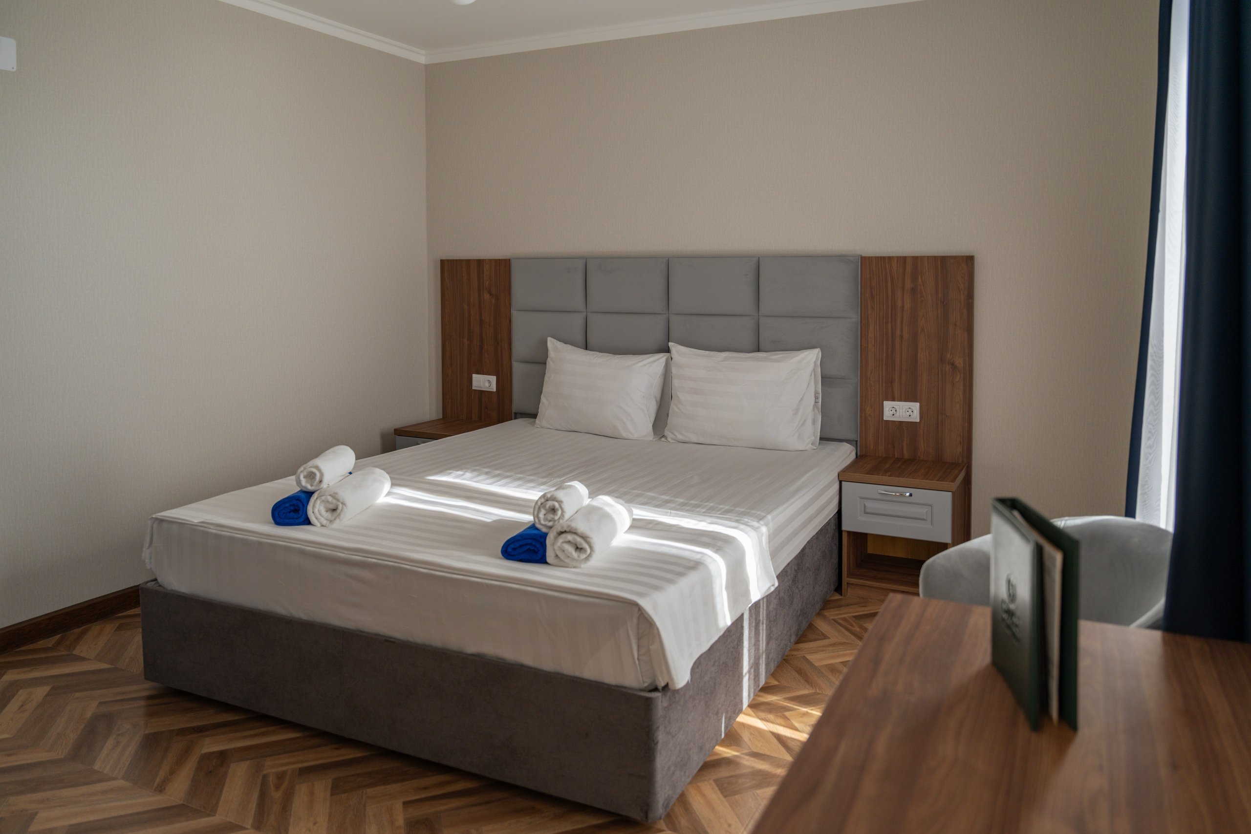 Грейс Бриз. Главная