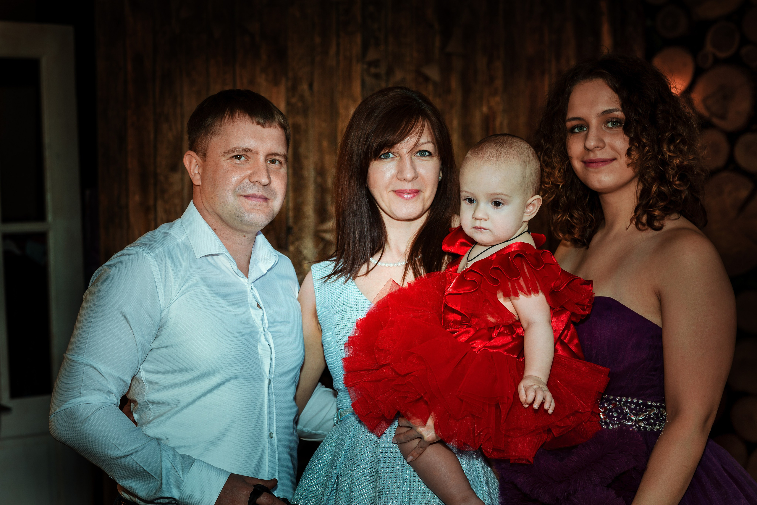 Услуги свадебной, семейной, детской, портретной фотосессии. Медиапродюсер, фотограф в Минеральных Водах —Виктор Холодов