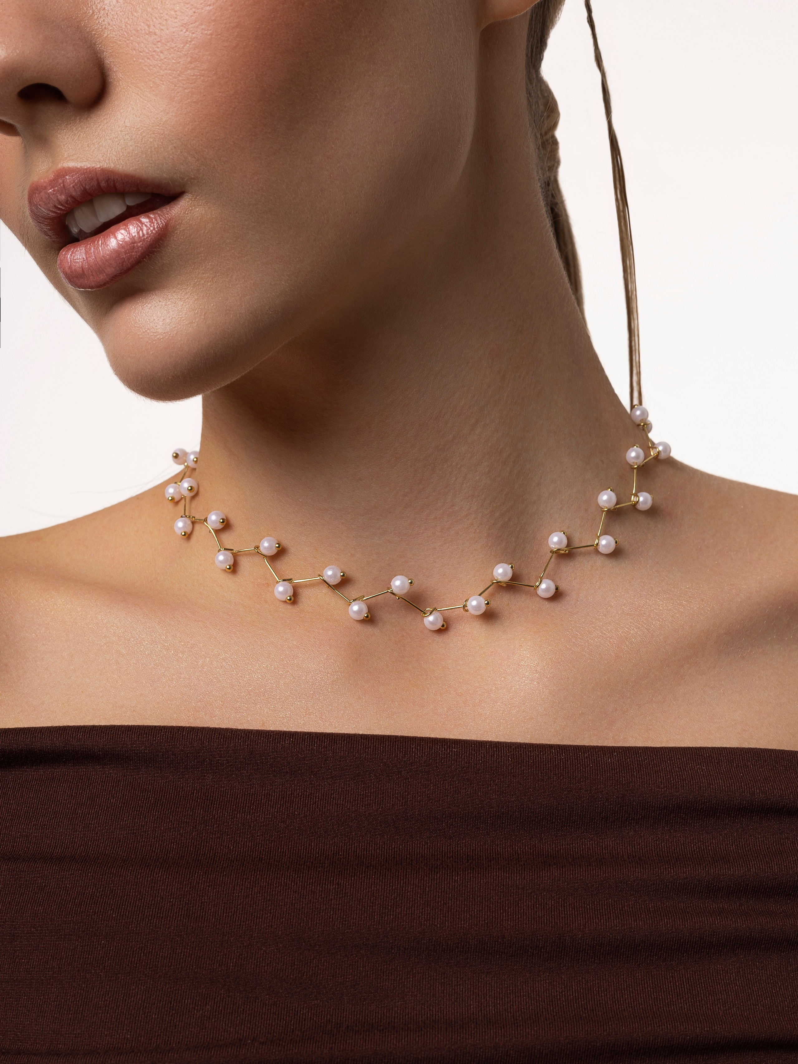 Нелюбимая бижутерия. Фото для маркетплейсов в самых сочных локациях города Сочи