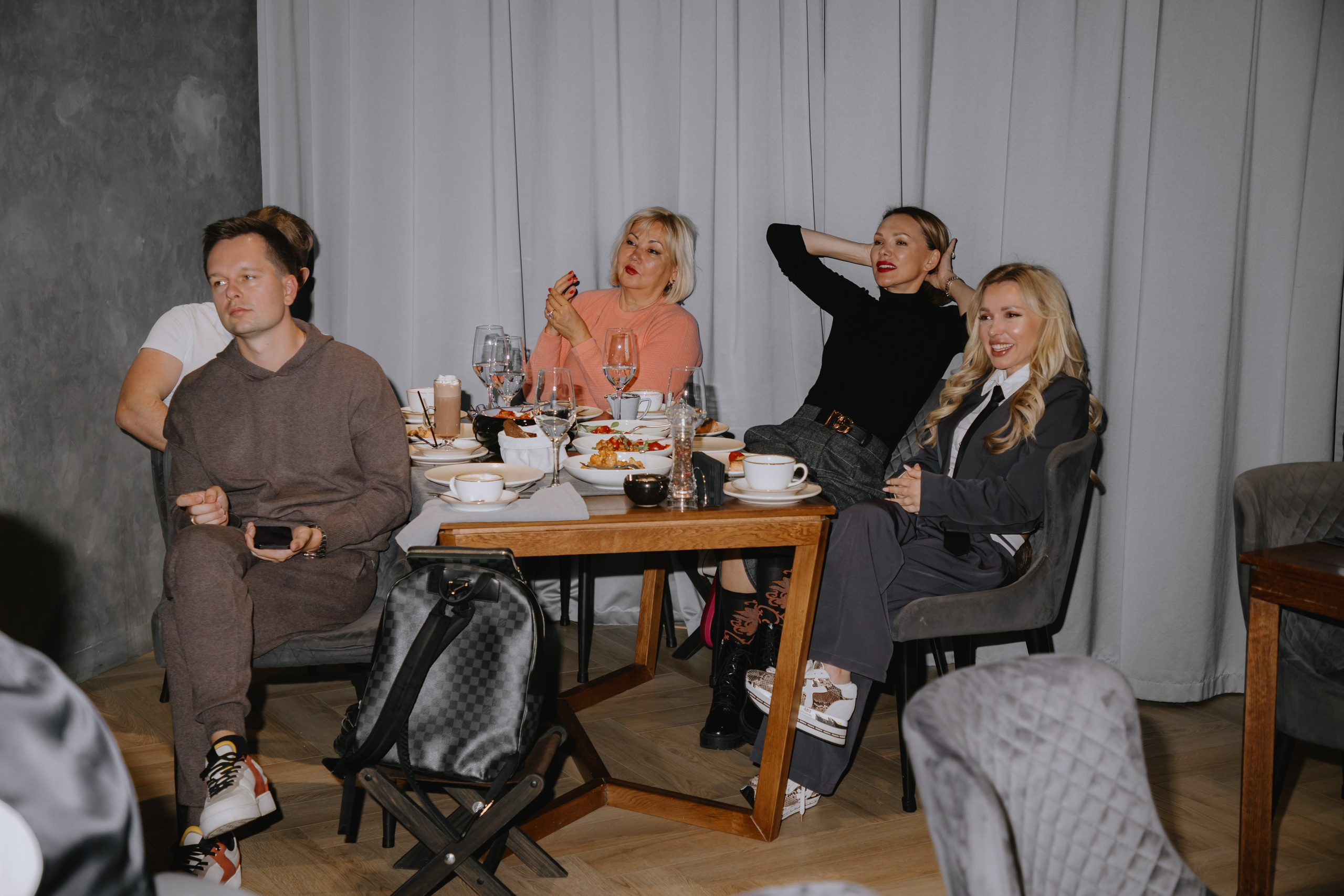 Бизнес завтрак на 89 этаже. Фотограф в Москве и Санкт-Петербурге Дарина