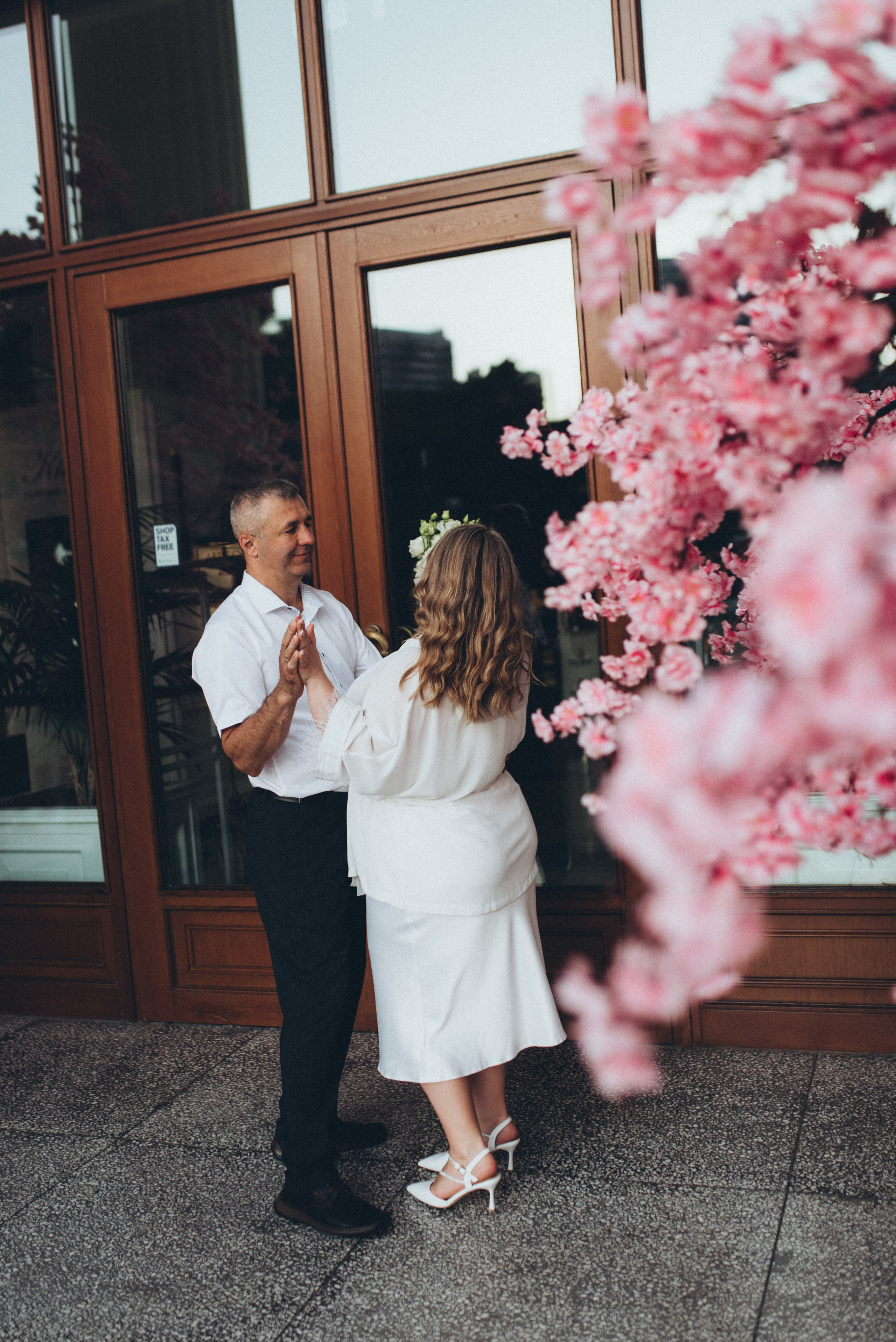Свадебная фотосессия в морском порту Сочи на рассвете. Фотограф в Сочи — Маргарита Поганова