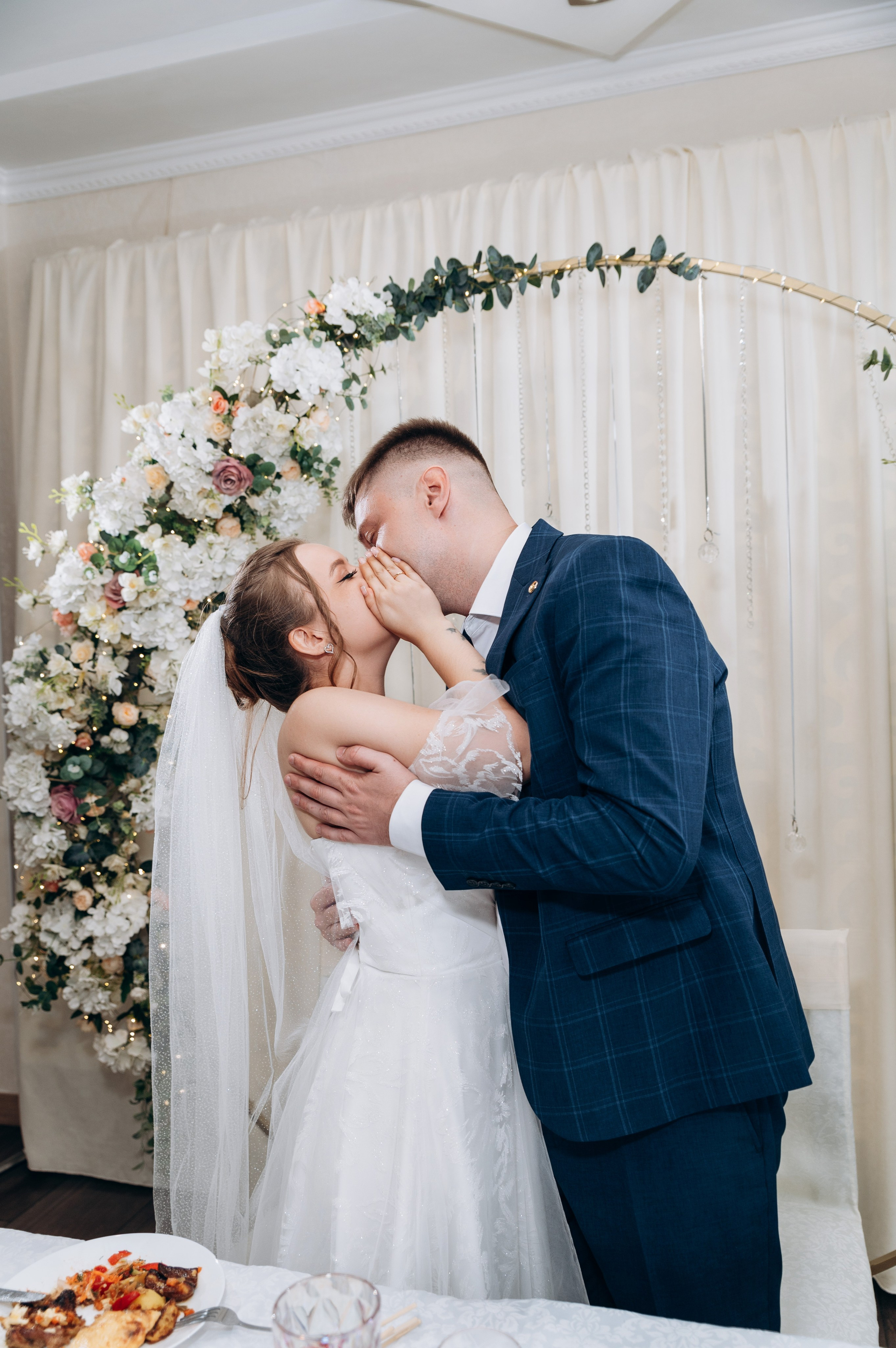 Прогулка, регистрация, банкет. Фотограф в Новосибирске