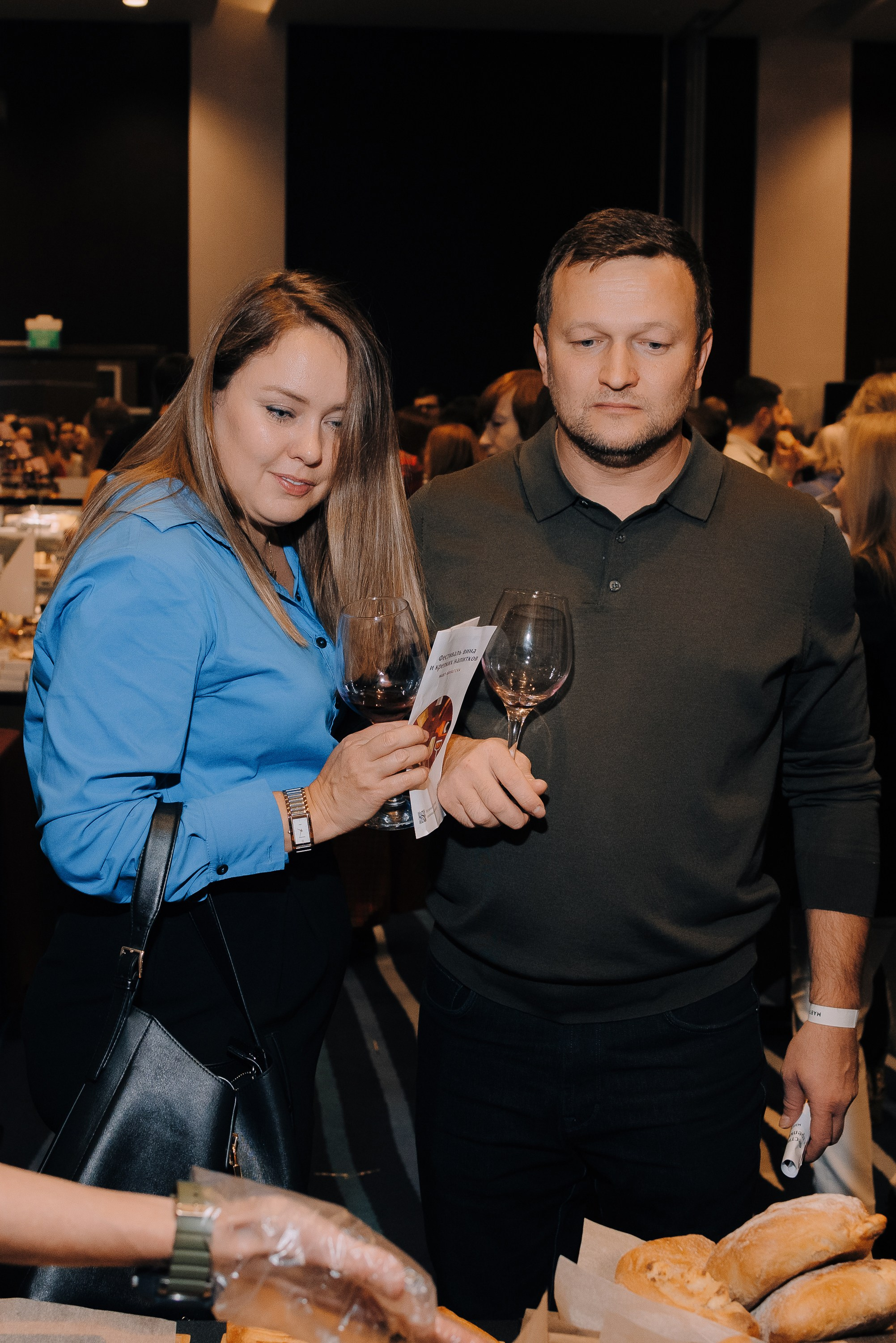 ФЕСТИВАЛЬ ВИНА И КРЕПКИХ НАПИТКОВ МАВТ-ВИНОТЕКА. Репортажный фотограф Зуев Роман г. Челябинск
