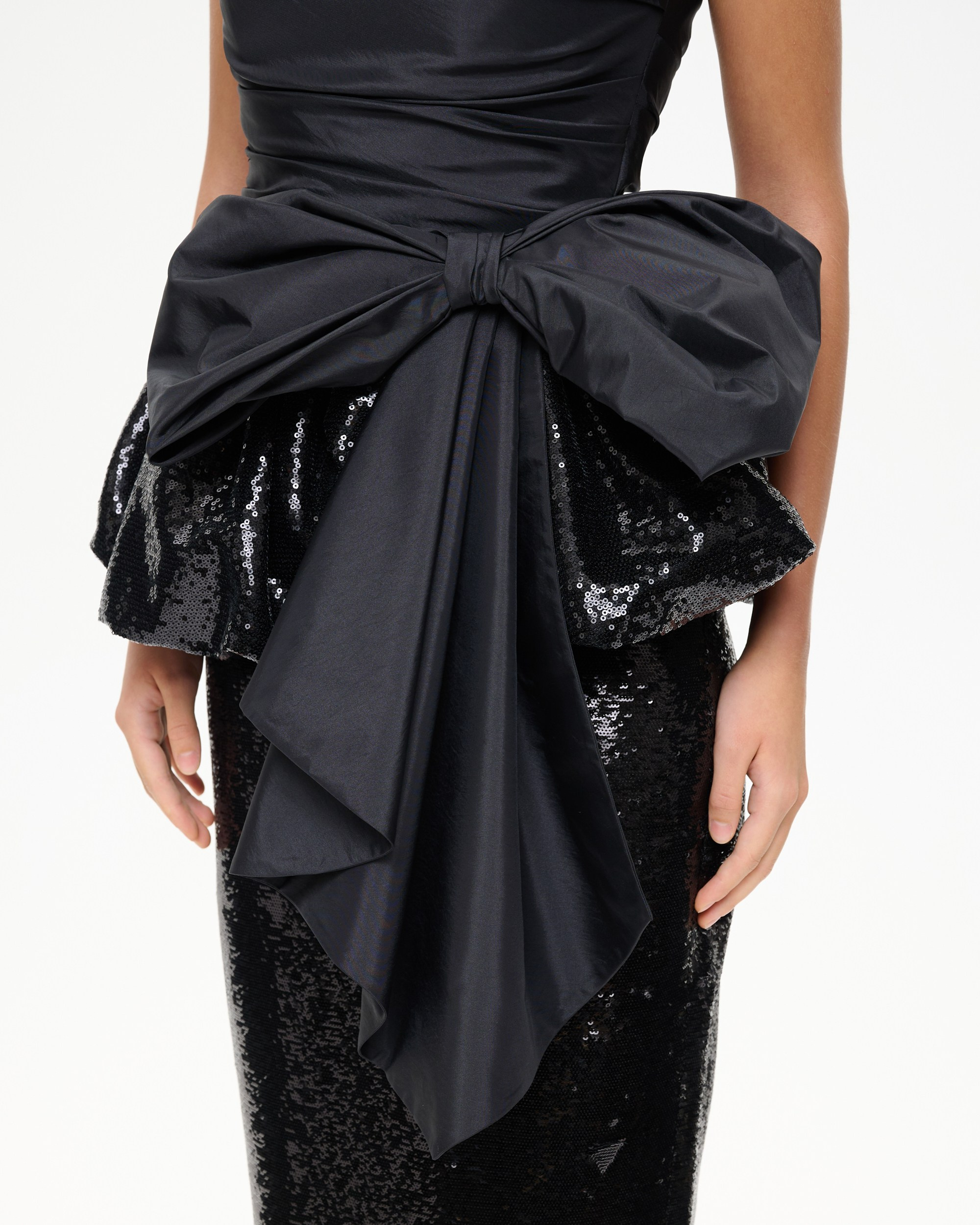 Каталог для бренда The Rozie. Фотограф для брендов в Москве Ксения Чупрунова