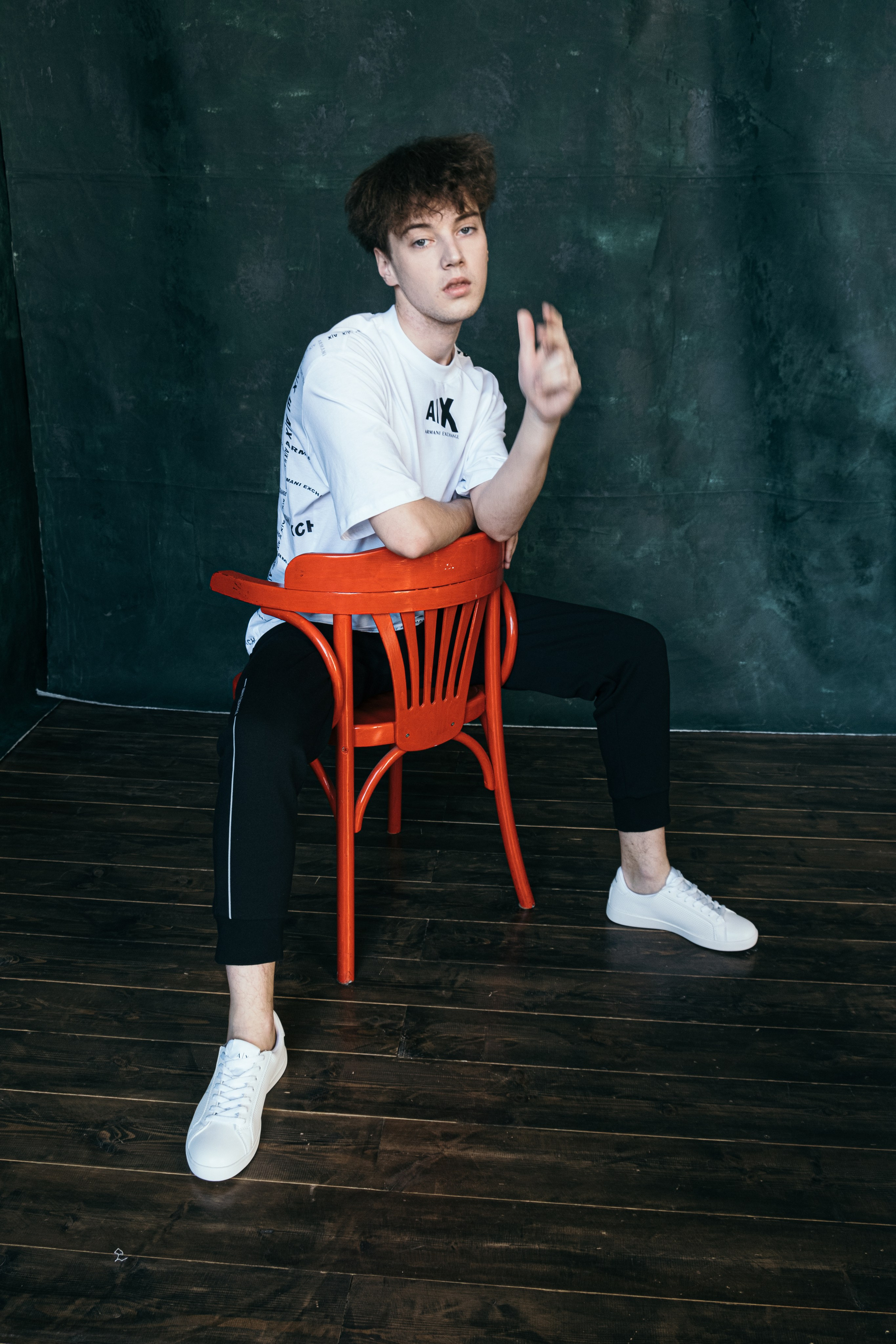 Имиджевая съёмка одежды. Предметный фотограф в Симферополе Антон Катунин