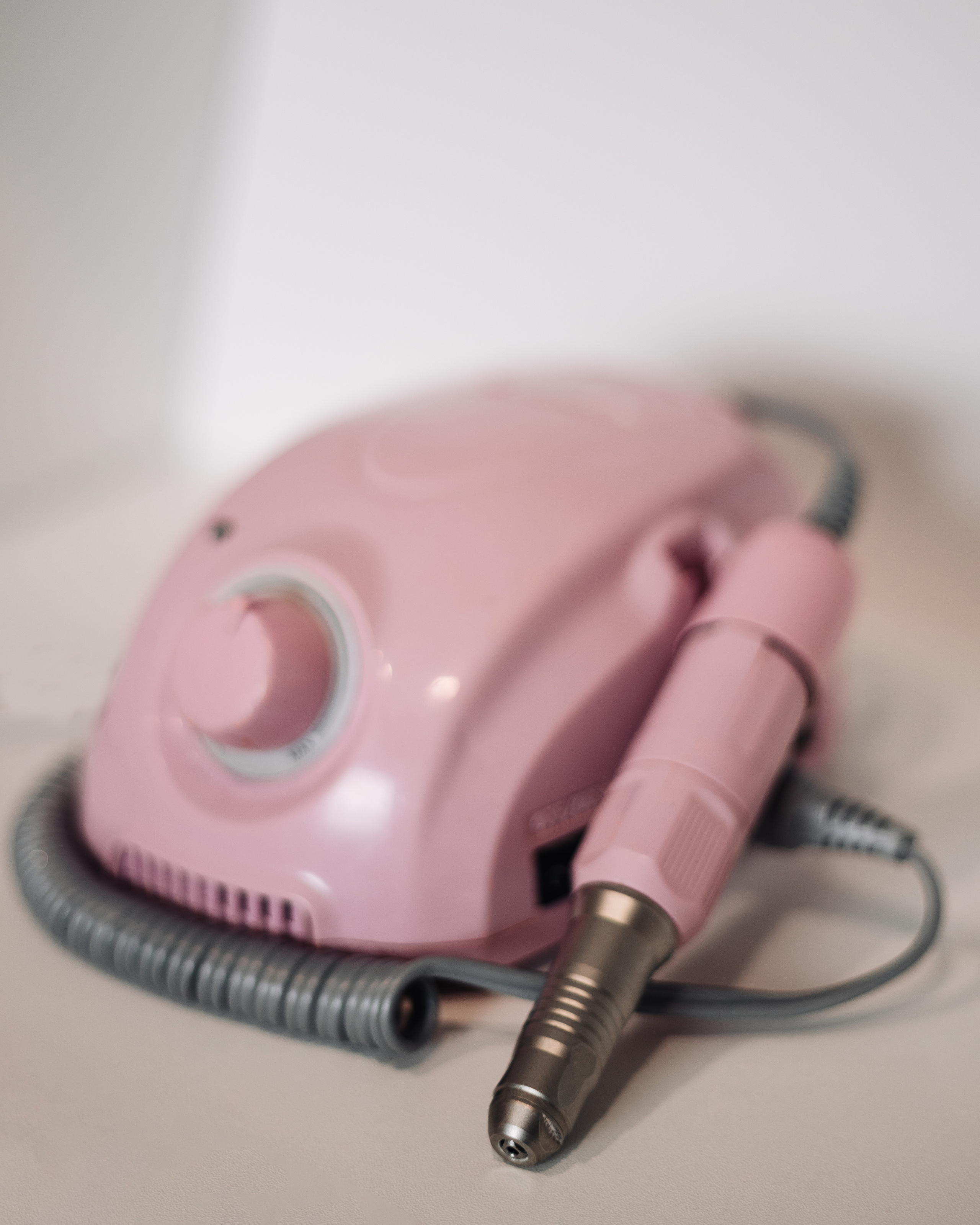 Мастер по маникюру. Фотография