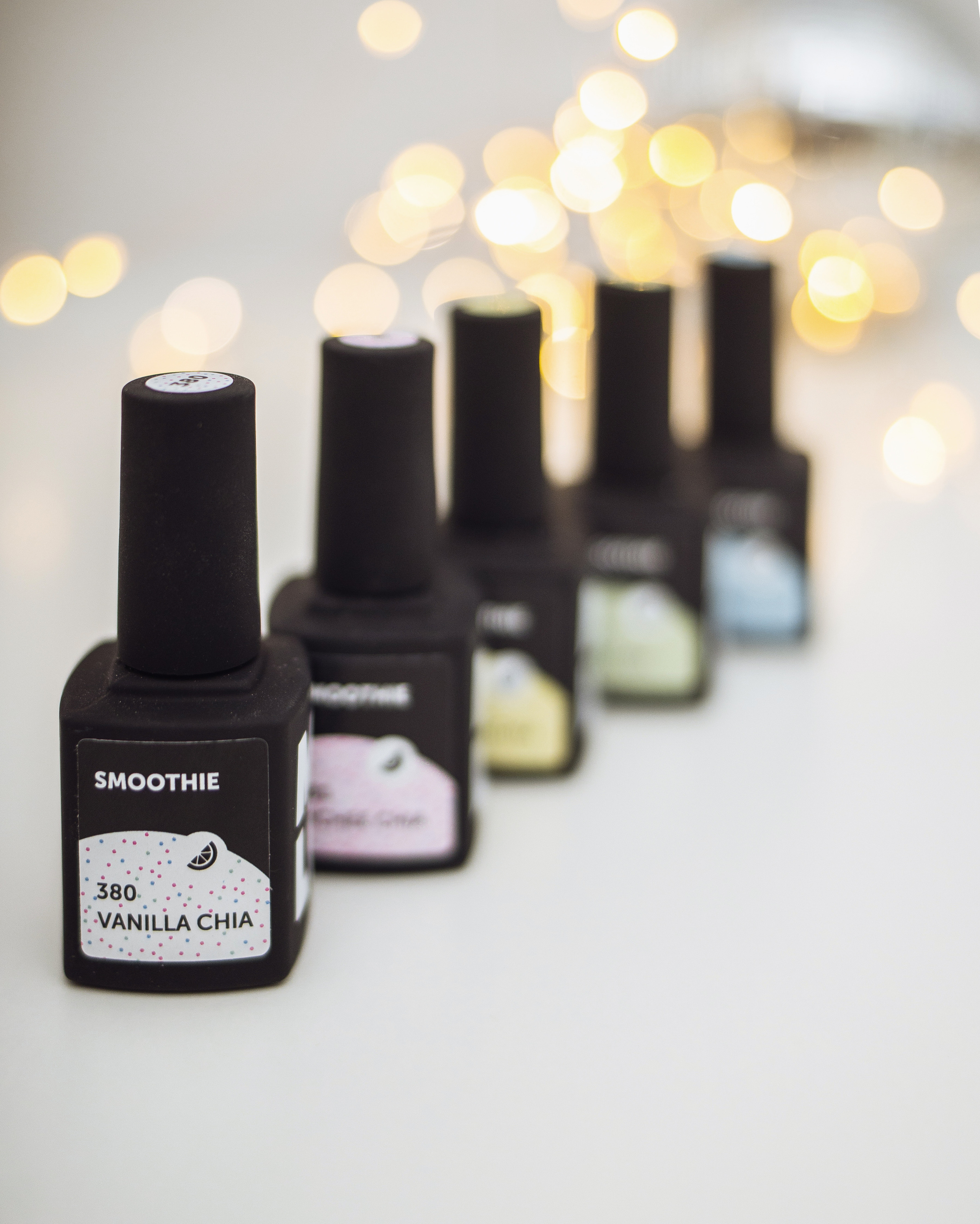 Мастер по маникюру. Фотография