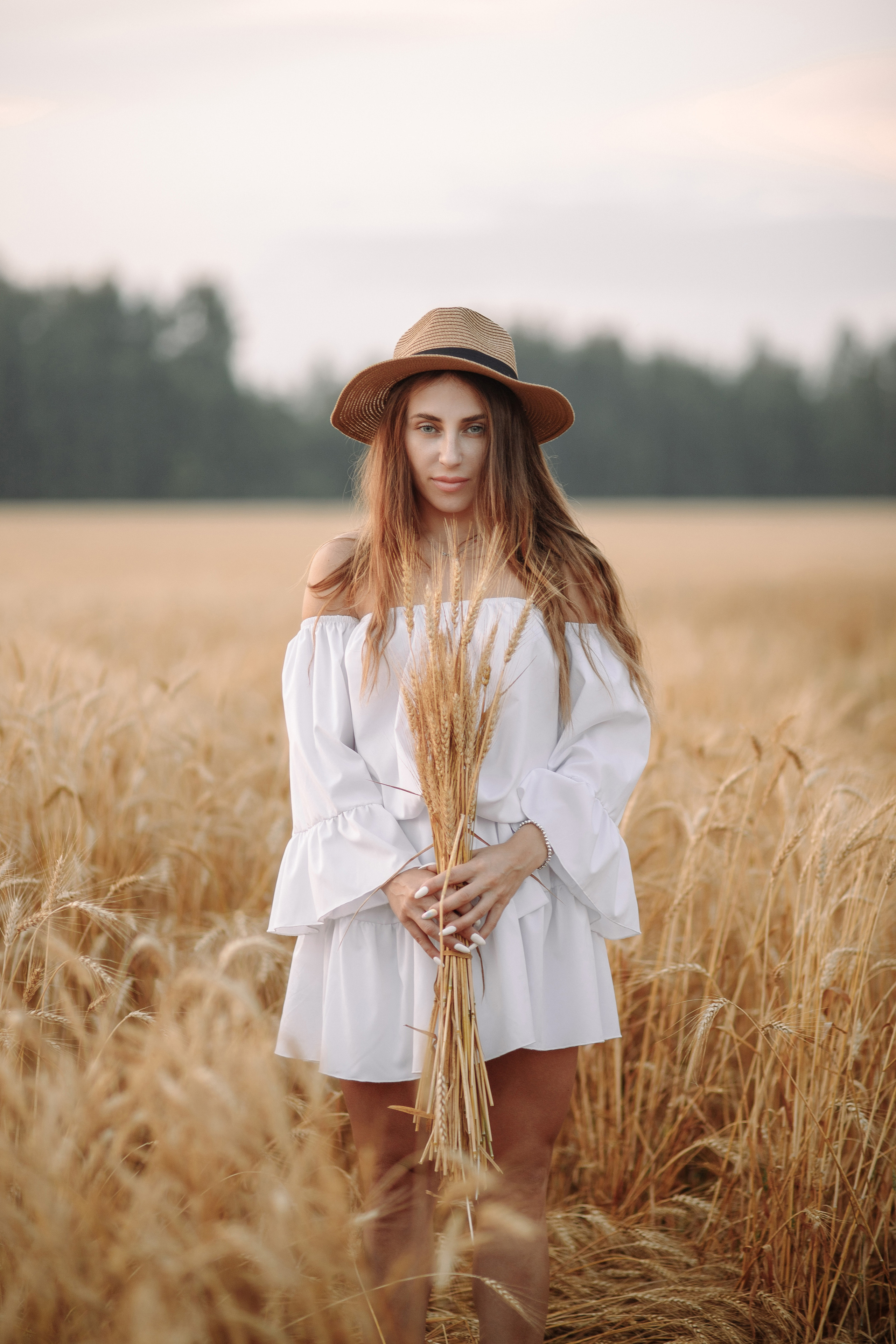 Поле (Евгения). Фотография