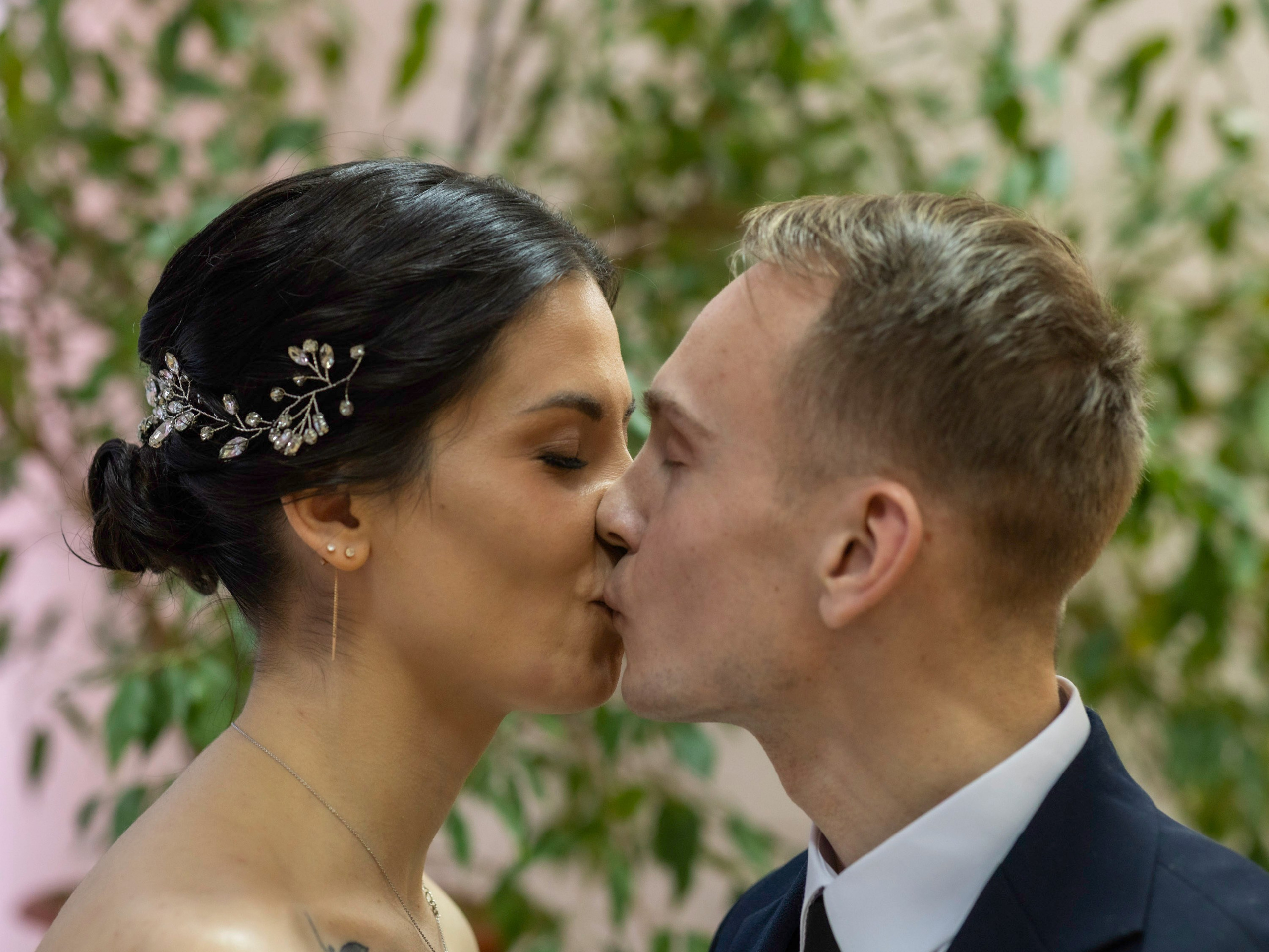 Свадьба, роспись в ЗАГСе, венчание, крещение, выписка из роддома — фотосъёмка. Визуальная упаковка брендов и проектов через фото и видеопроизводство