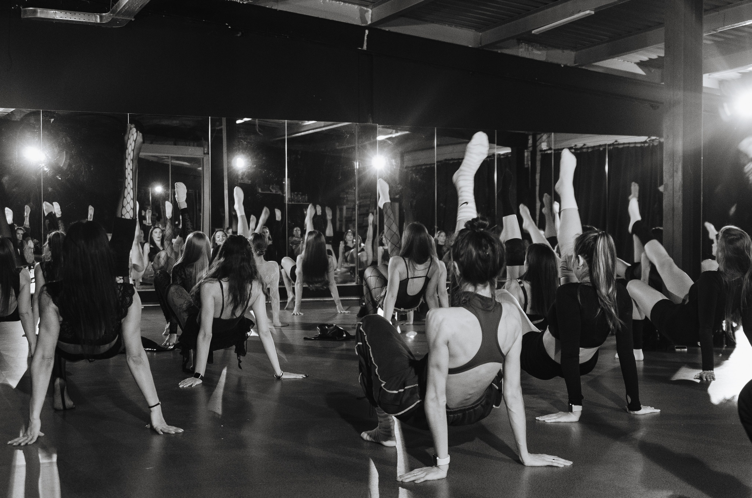 Мастер-классы по High Heels/Girly hip-hop от Оксаны ATTA. Денисова Аля — фотограф для парных съемок и индивидуальных историй в Барнауле