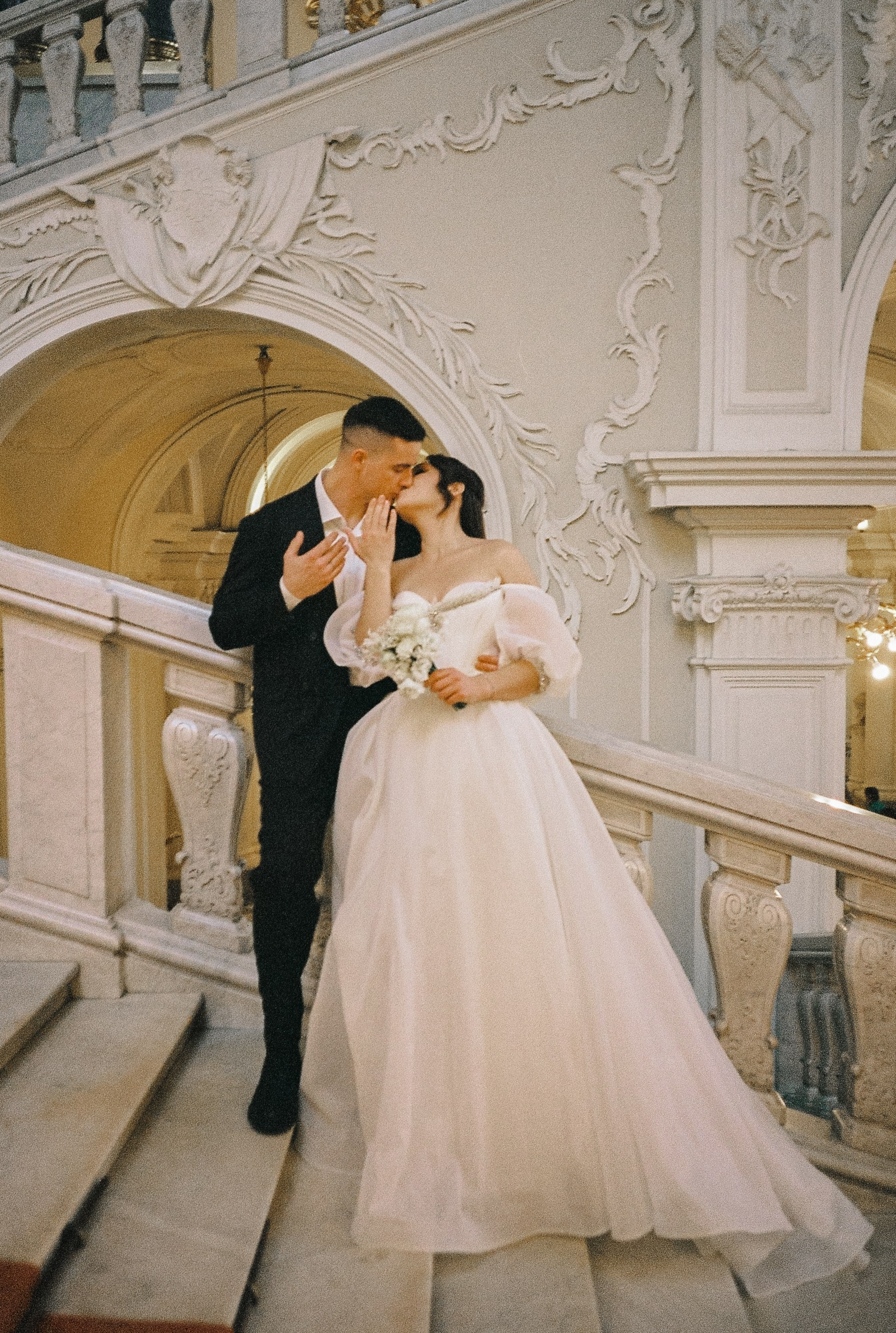 Ксения и Эдуард с пленкой 35 mm. Фотограф в Санкт-Петербурге Юлия Гербель