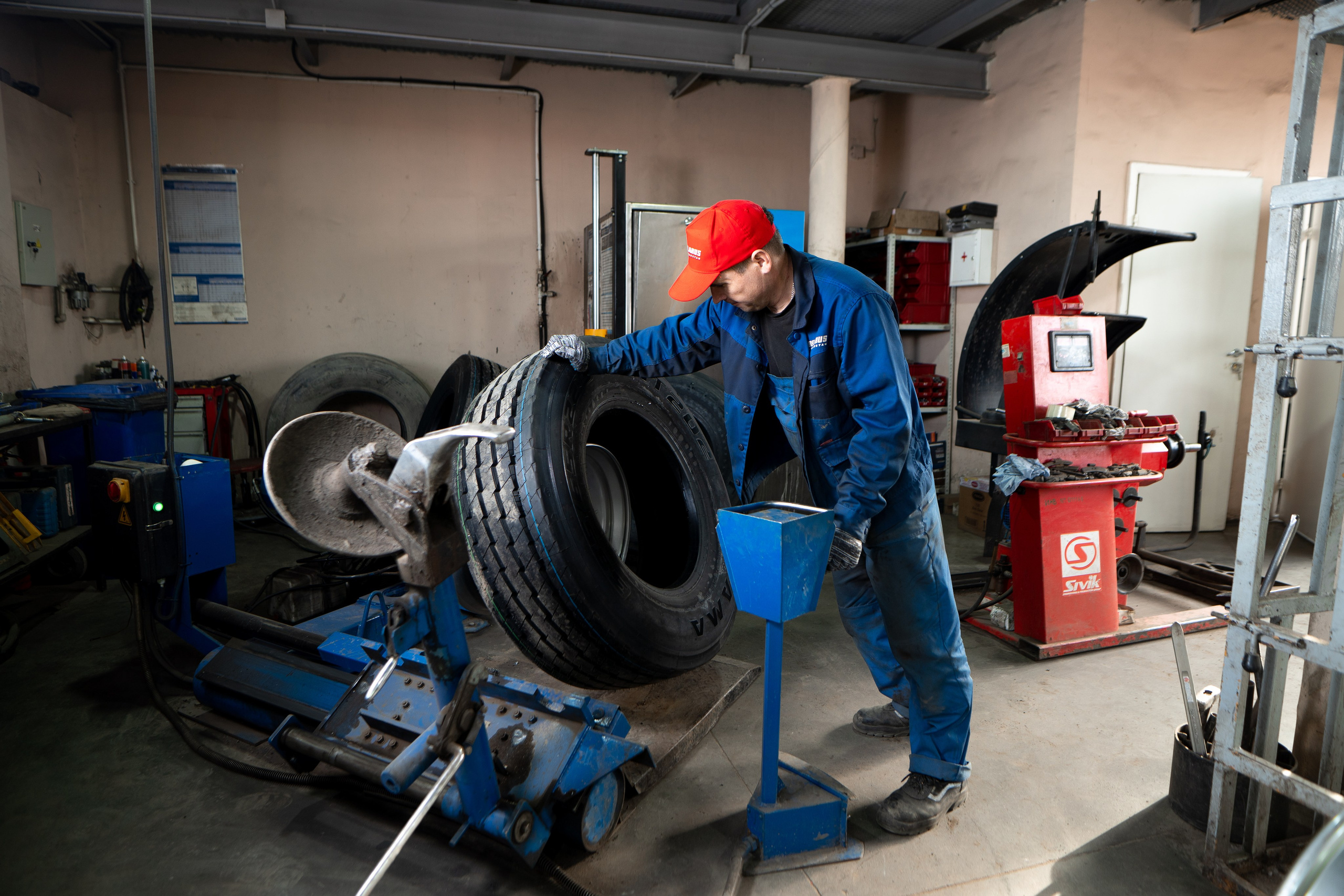 КОММЕРЦИЯ. Никита Аничкин фото и видео оператор из России