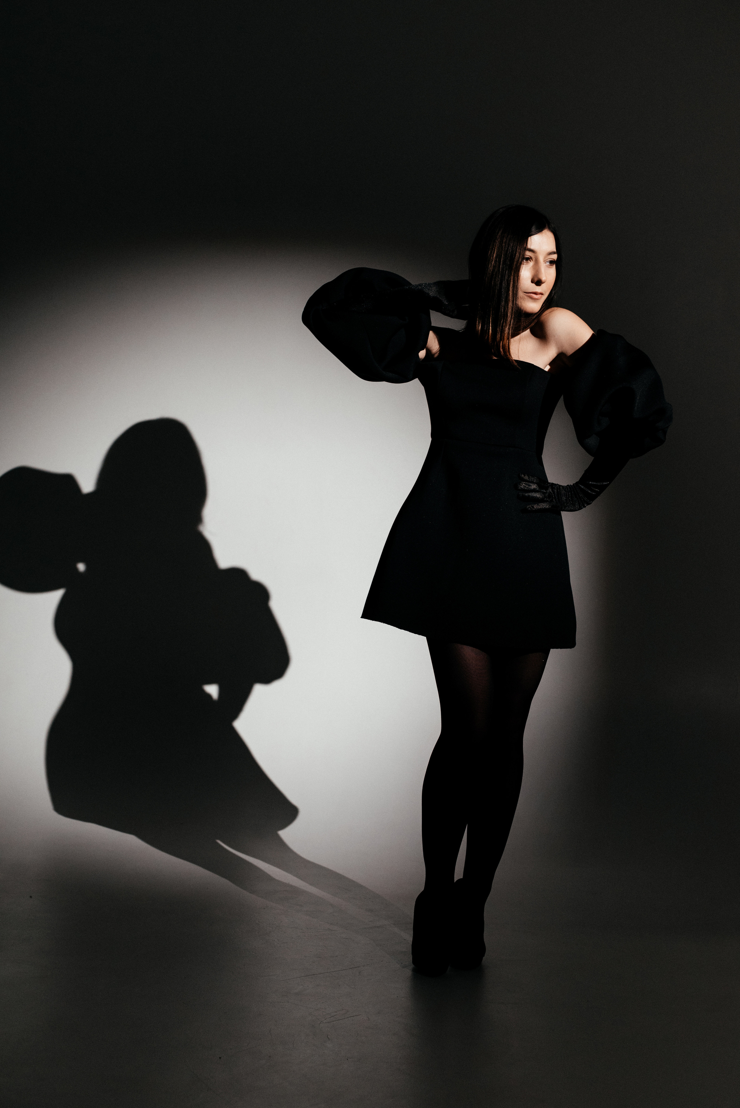 Анна. Z H U R A V L E V