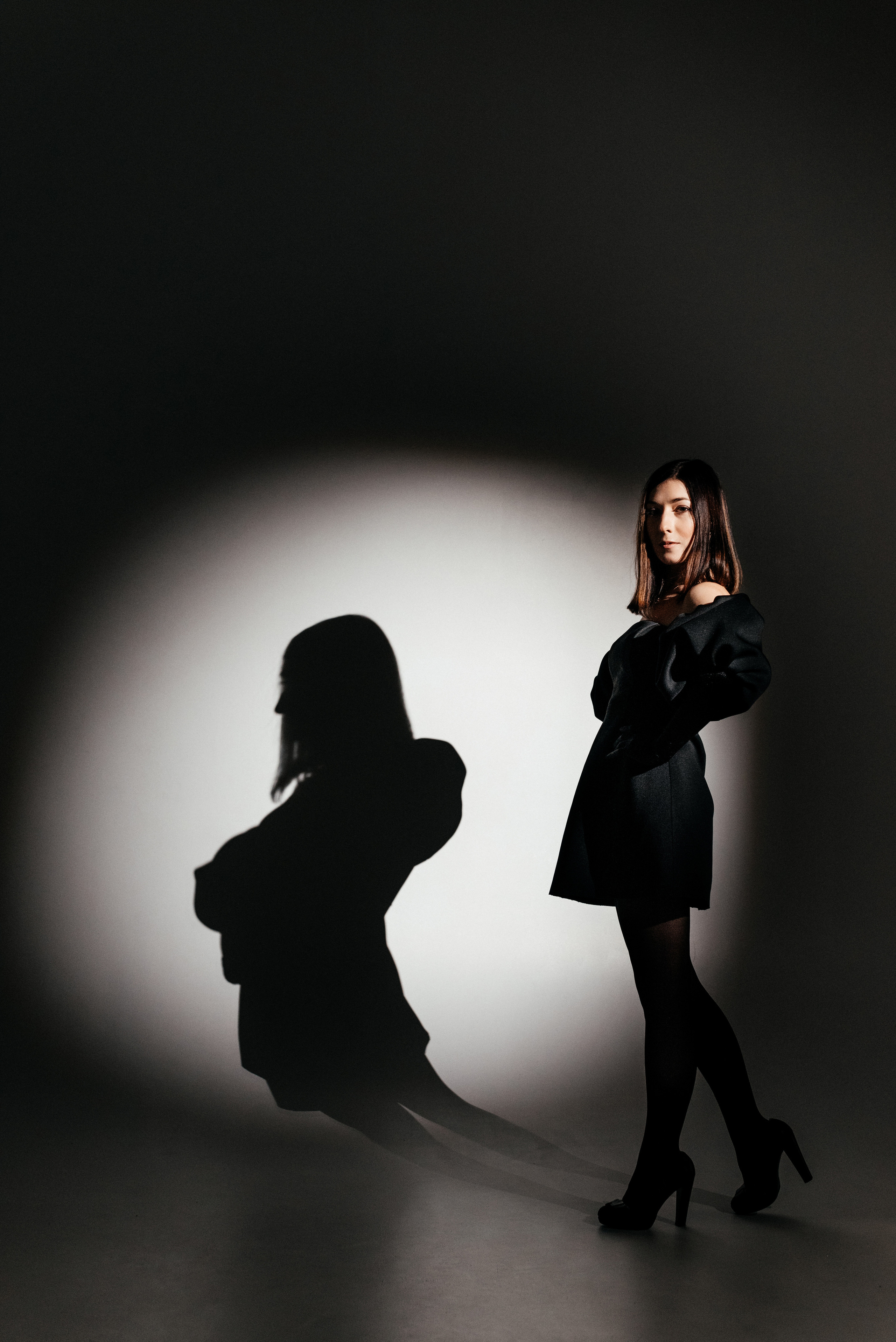 Анна. Z H U R A V L E V