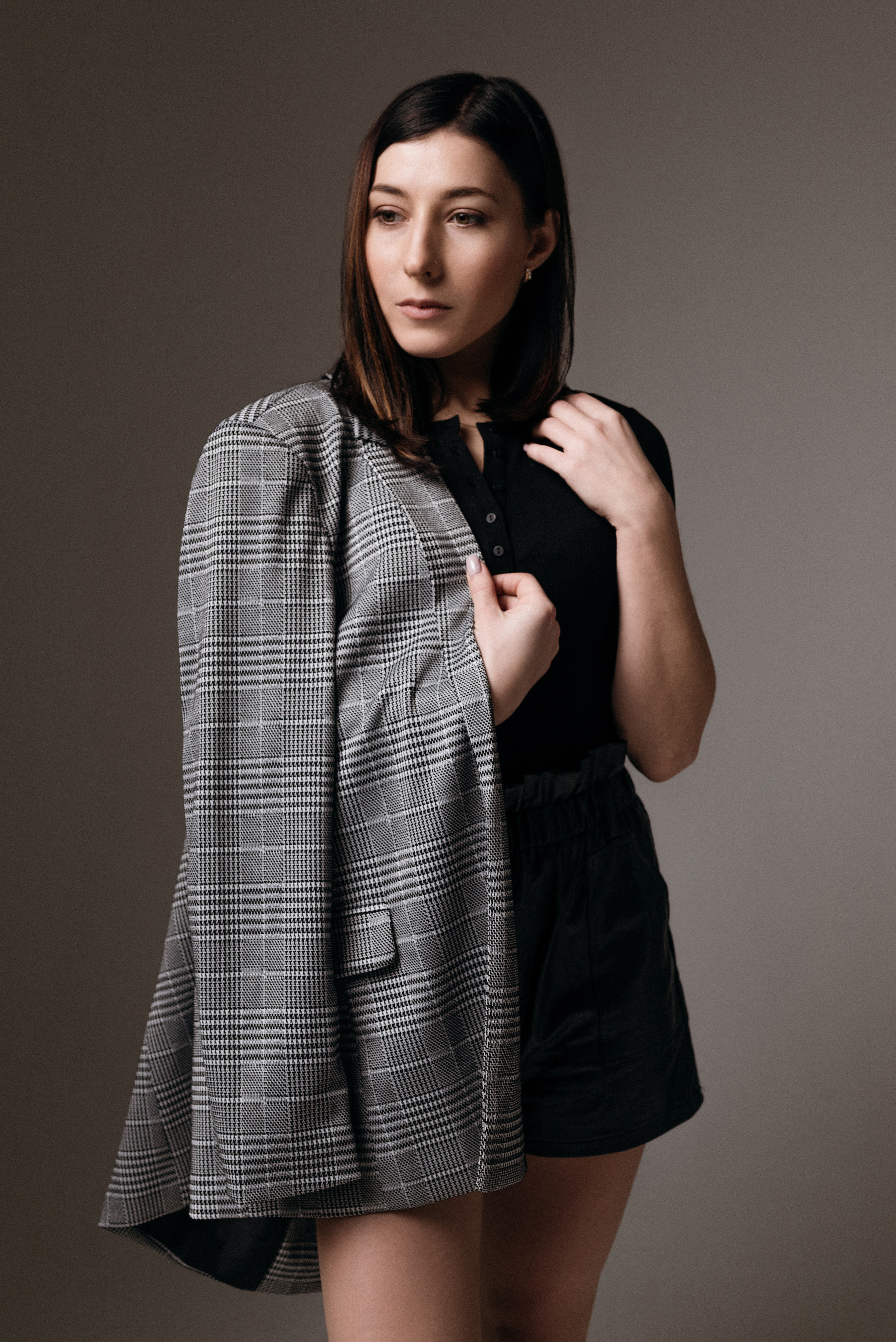 Анна. Z H U R A V L E V