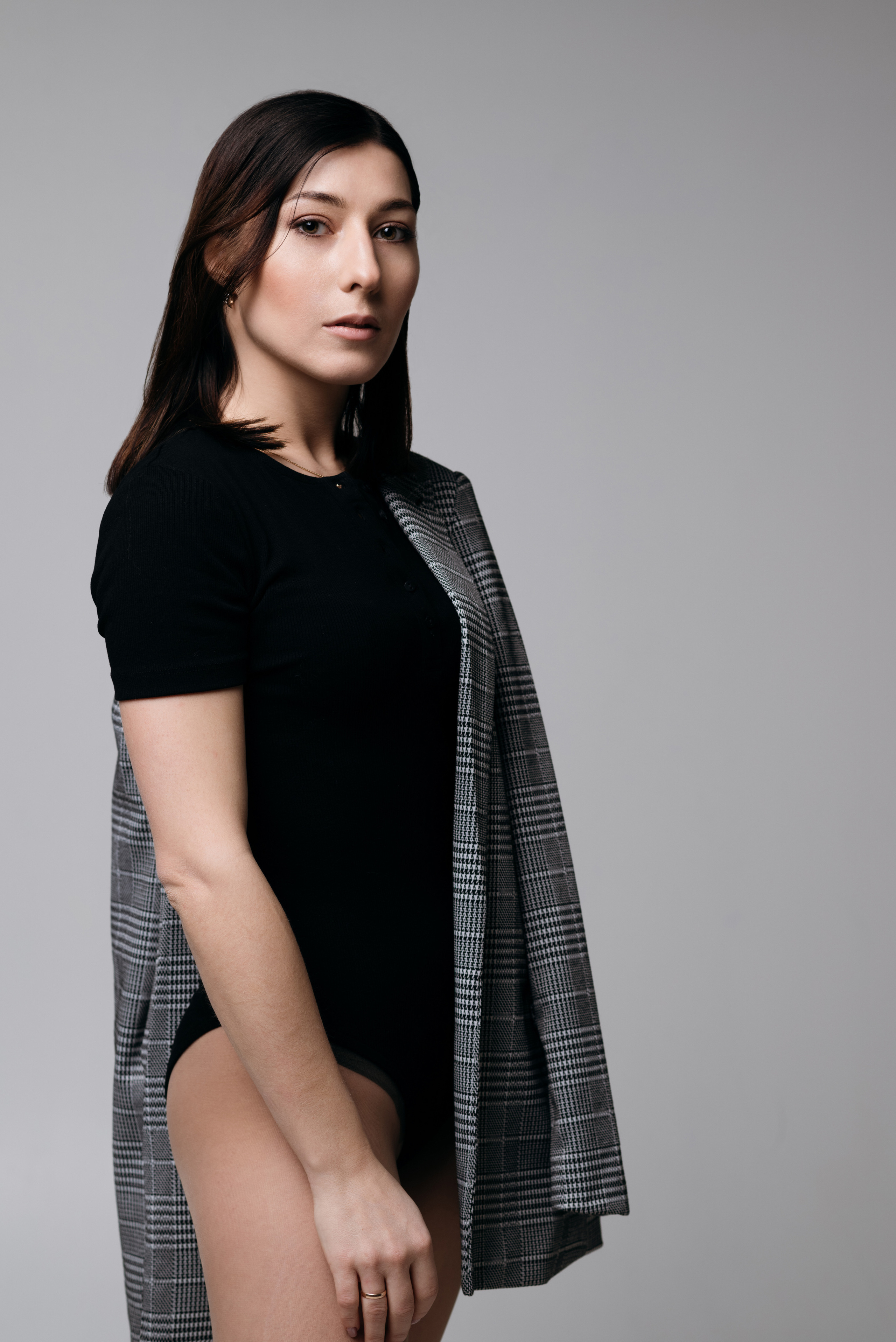 Анна. Z H U R A V L E V