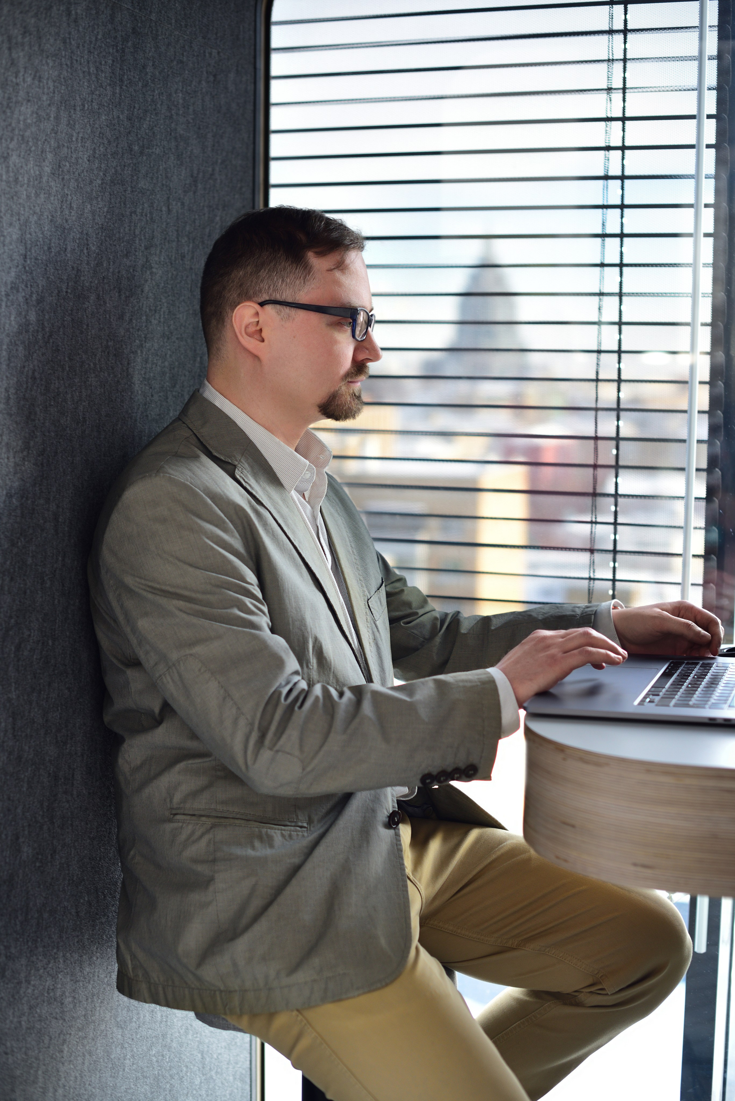 Бизнес портрет мужской. Ваш персональный фотограф в Москве ЮША