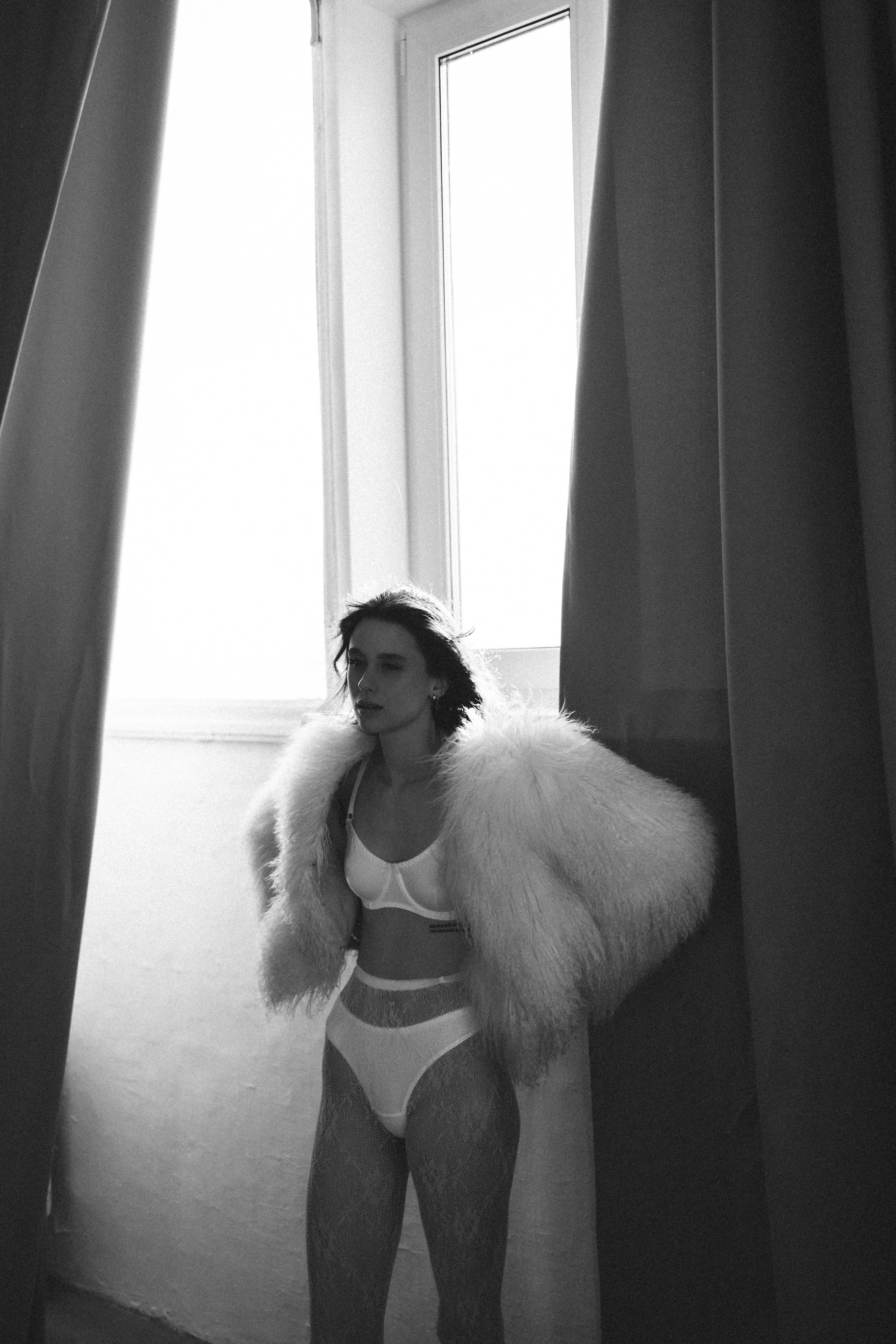 Яна. Главная