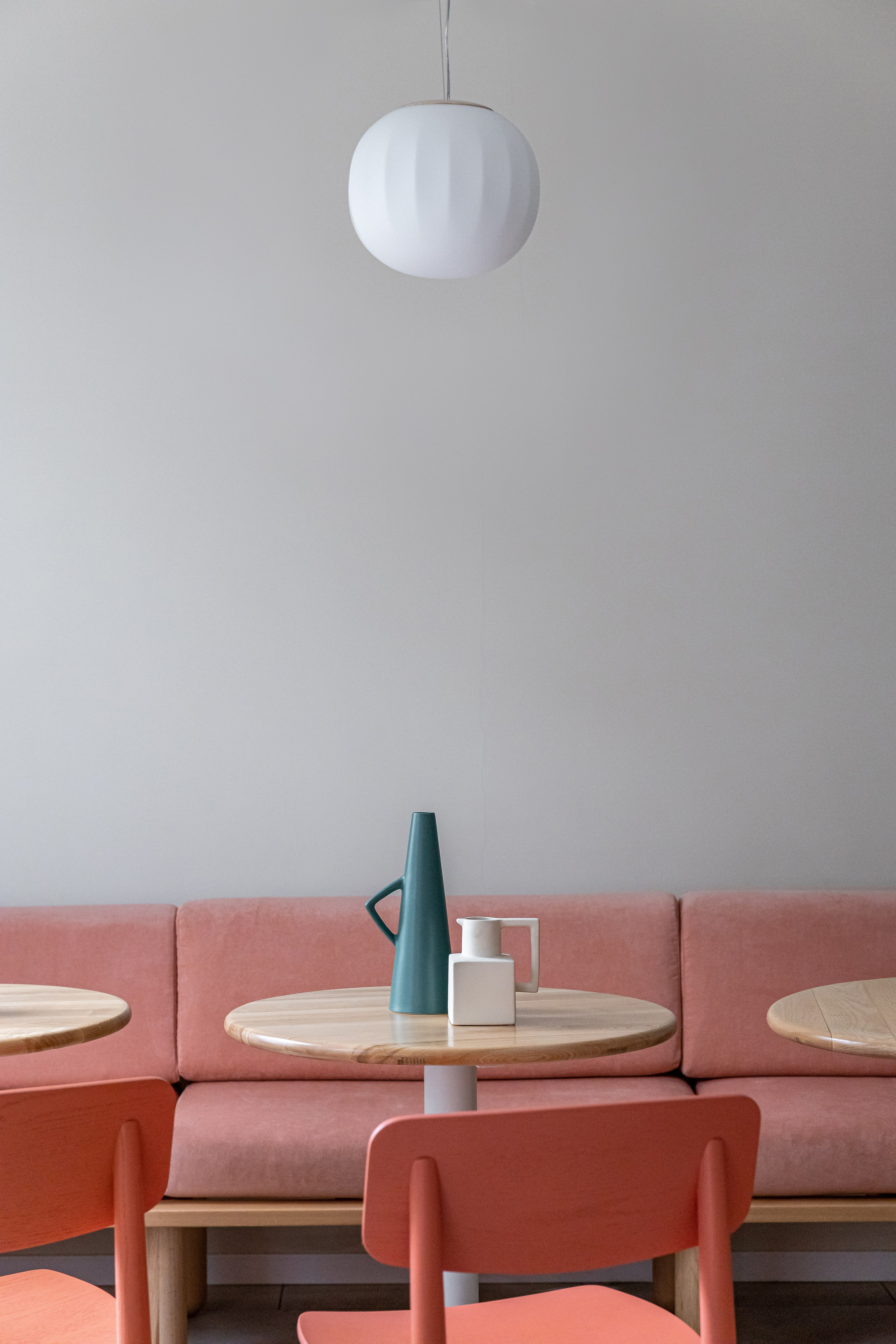 Кафе «Смородина», г. Казань. Дизайнер Петр Сафиуллин, стилист Анна Исупова. Иван Благушин. Интерьерный и архитектурный фотограф в Москве и Санкт-Петербурге