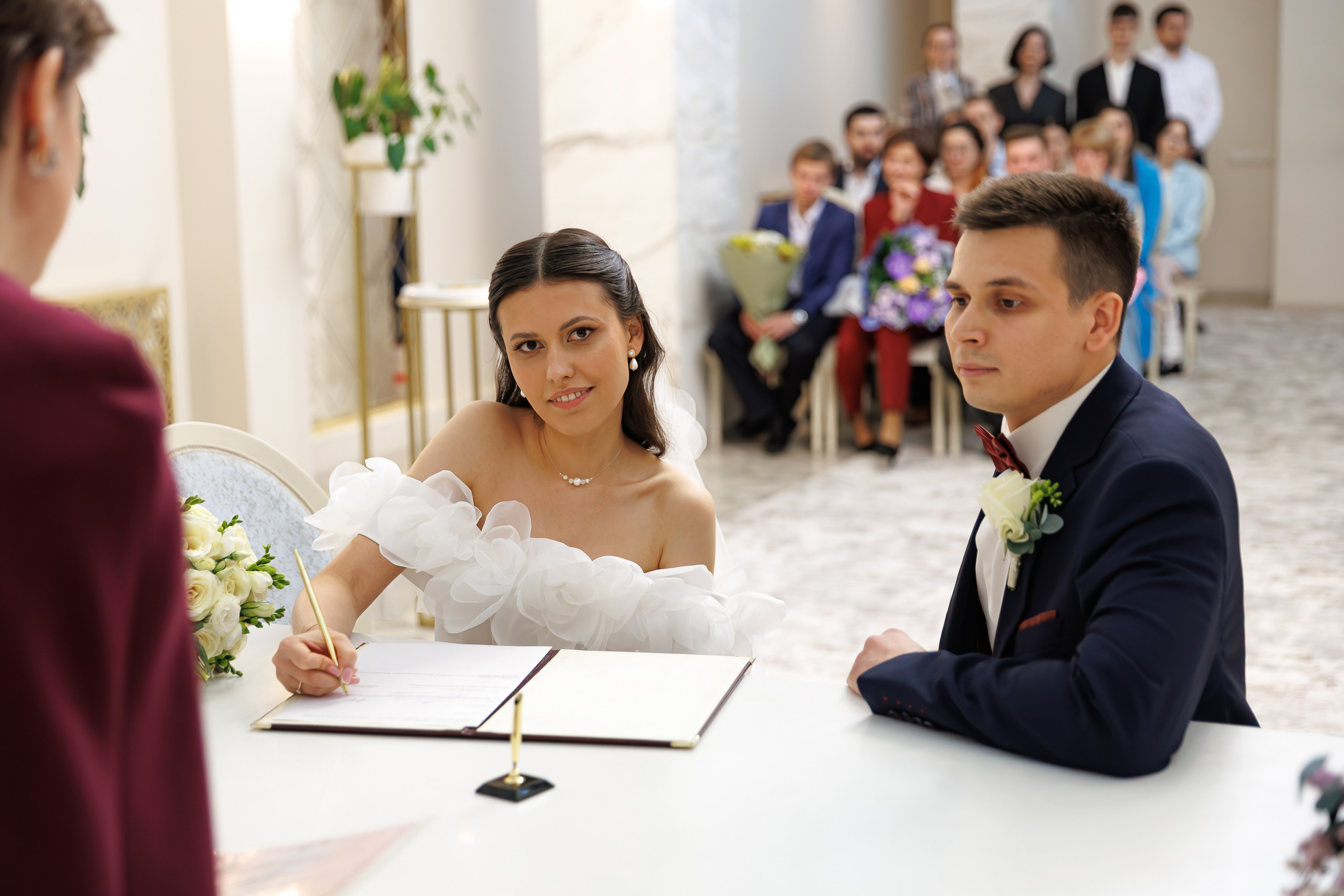 Свадебная фотосессия и сборы в гостинице Националь. Свадебный фотограф Москва и МО Сергей Киржаев