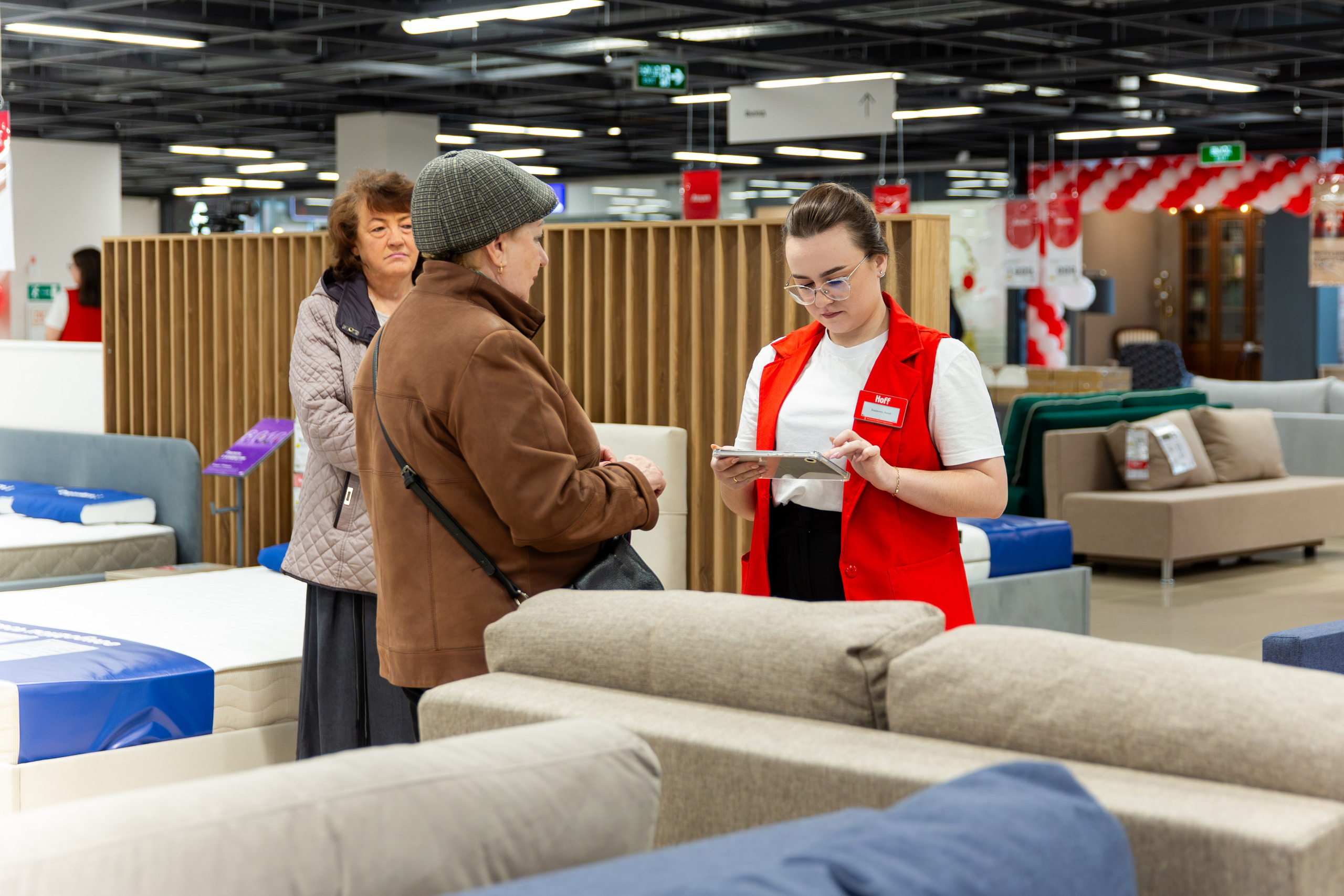 Открытие HOFF. Свадебный и репортажный фотограф в Ярославле Евгений Шовдин