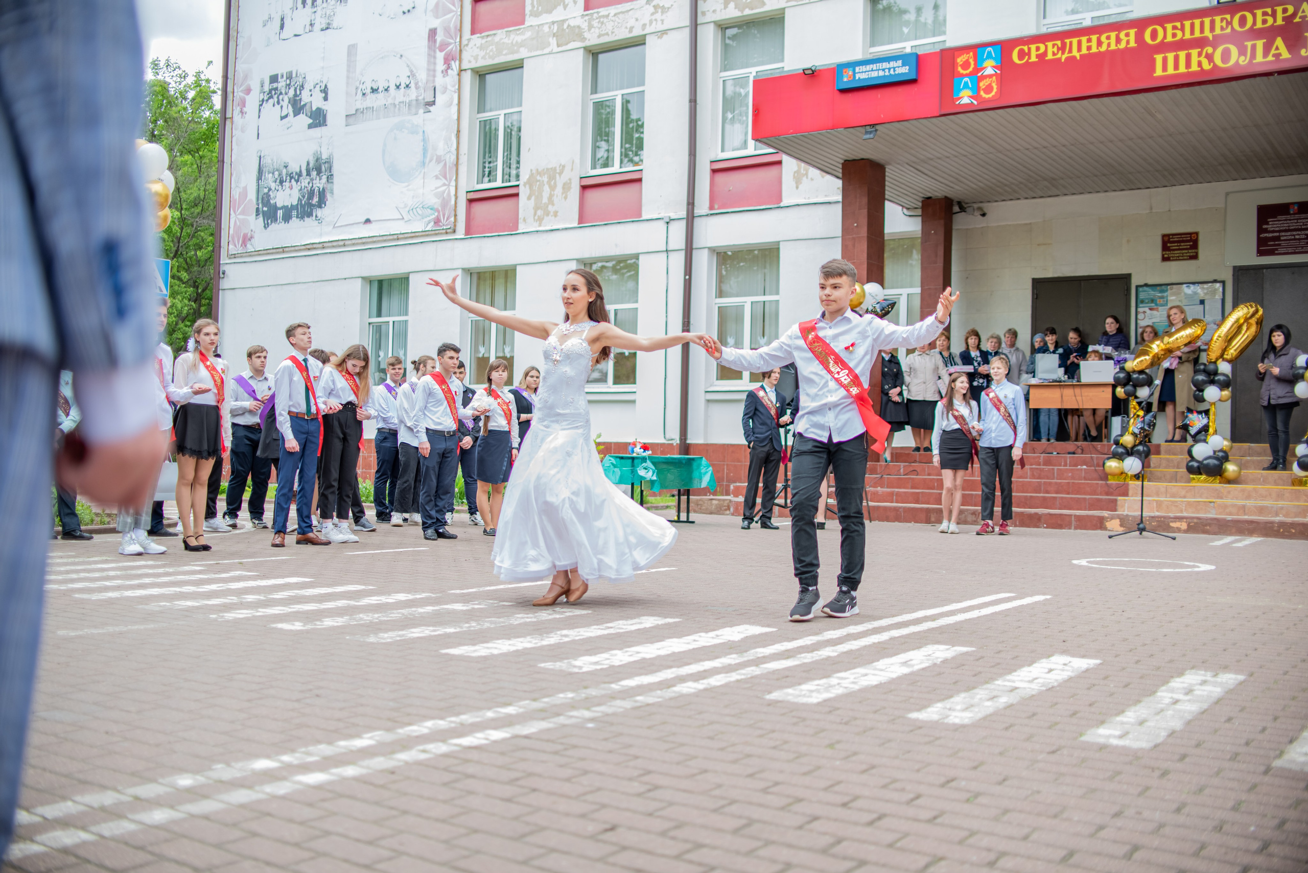 Последний звонок в 9 «А», школа № 32 (Балашиха). Свадебный и семейный фотограф Екатерина Пушан. Москва, Балашиха, Железнодорожный, Солнечногорск
