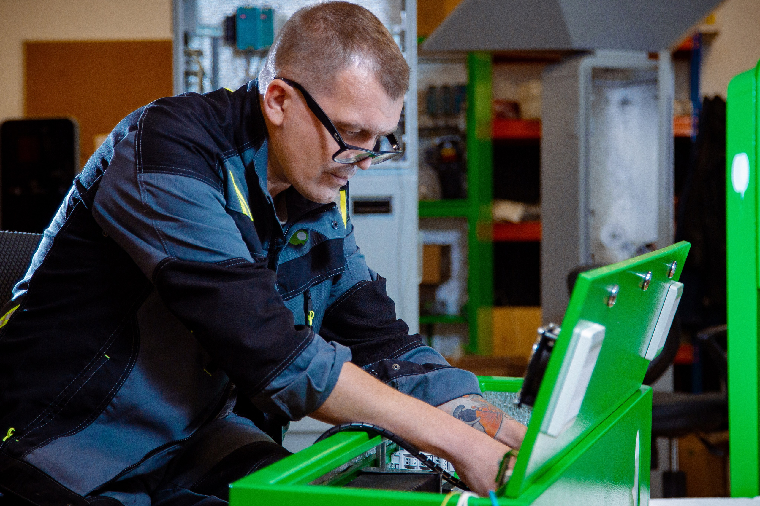 Commercial/Business. Brutalraw Territory