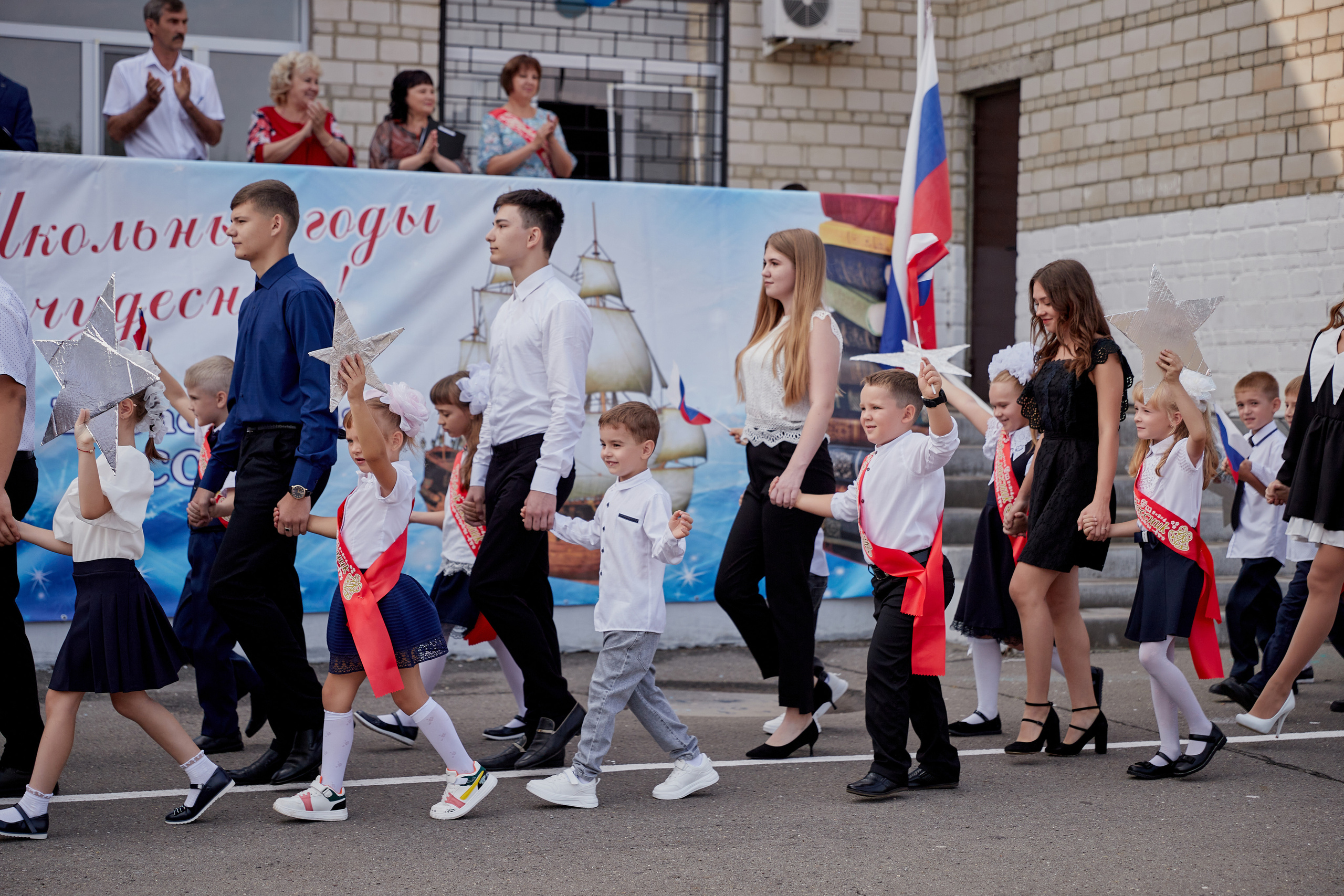 Линейка 1 сентября. Фотосессии в Ростове-на-Дону. Мария Роскошная