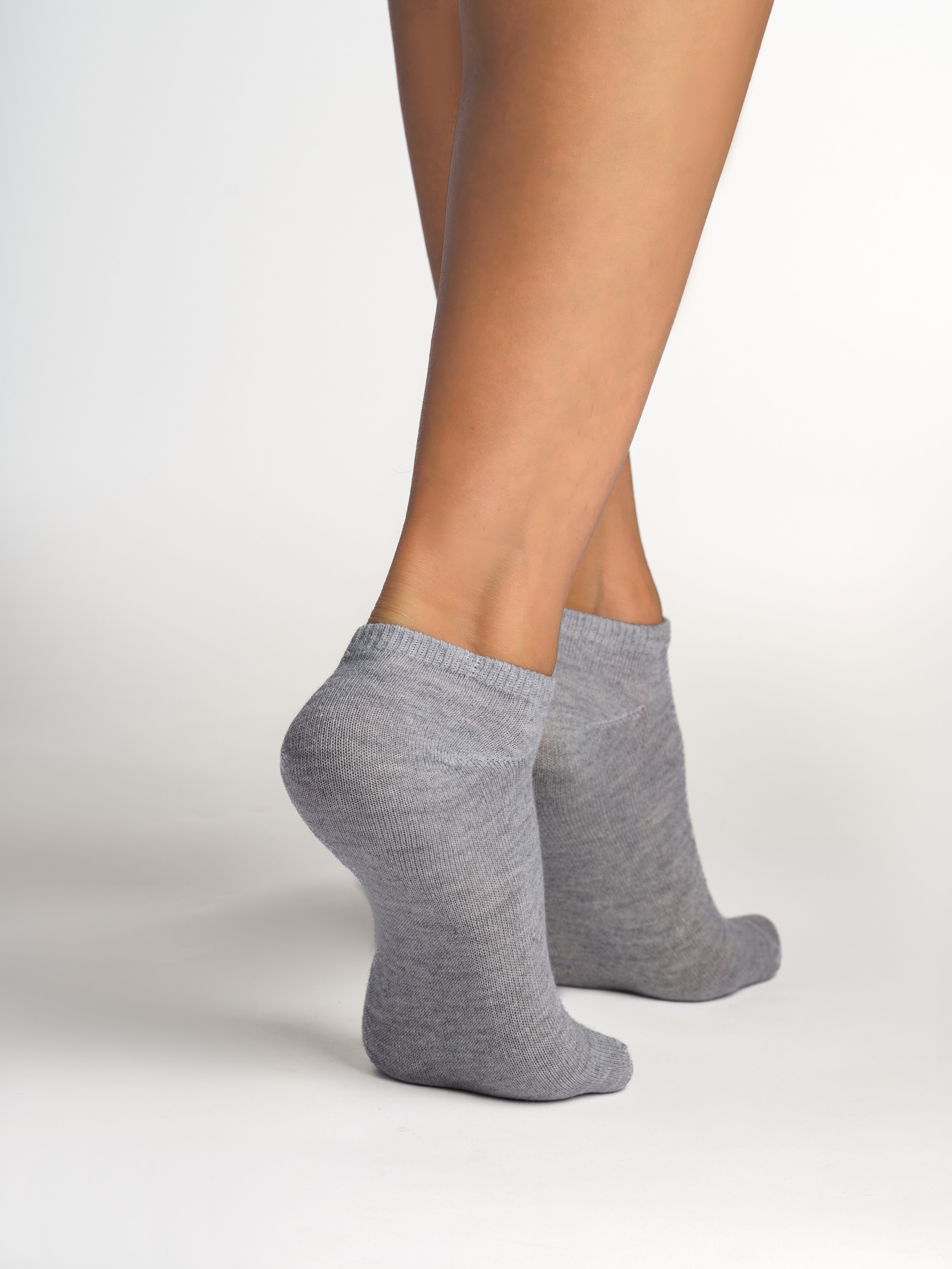 Носки женские. KED Production — продакшн из СПб. Создаём фото, видео и контент, который помогает брендам и селлерам продавать больше