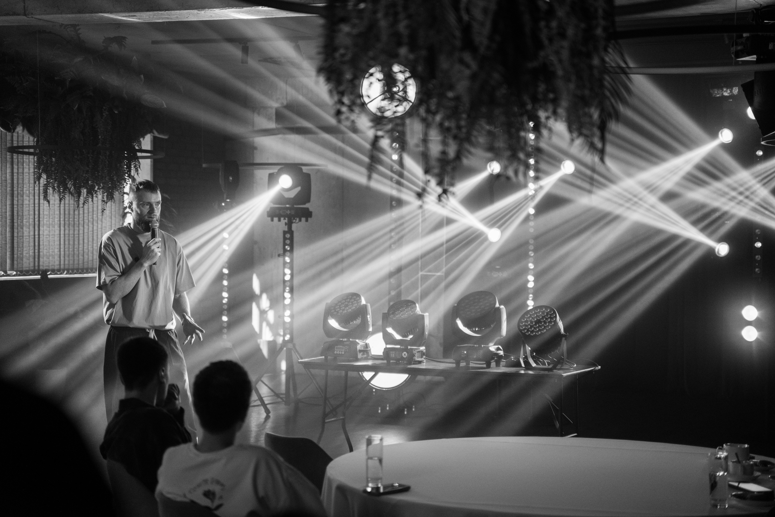 Репортажные съемки. Дипломированный фотограф в Новосибирске. Фотографирую свадьбы, репортажи, индивидуальные фотосессии, lovestory(семейные)