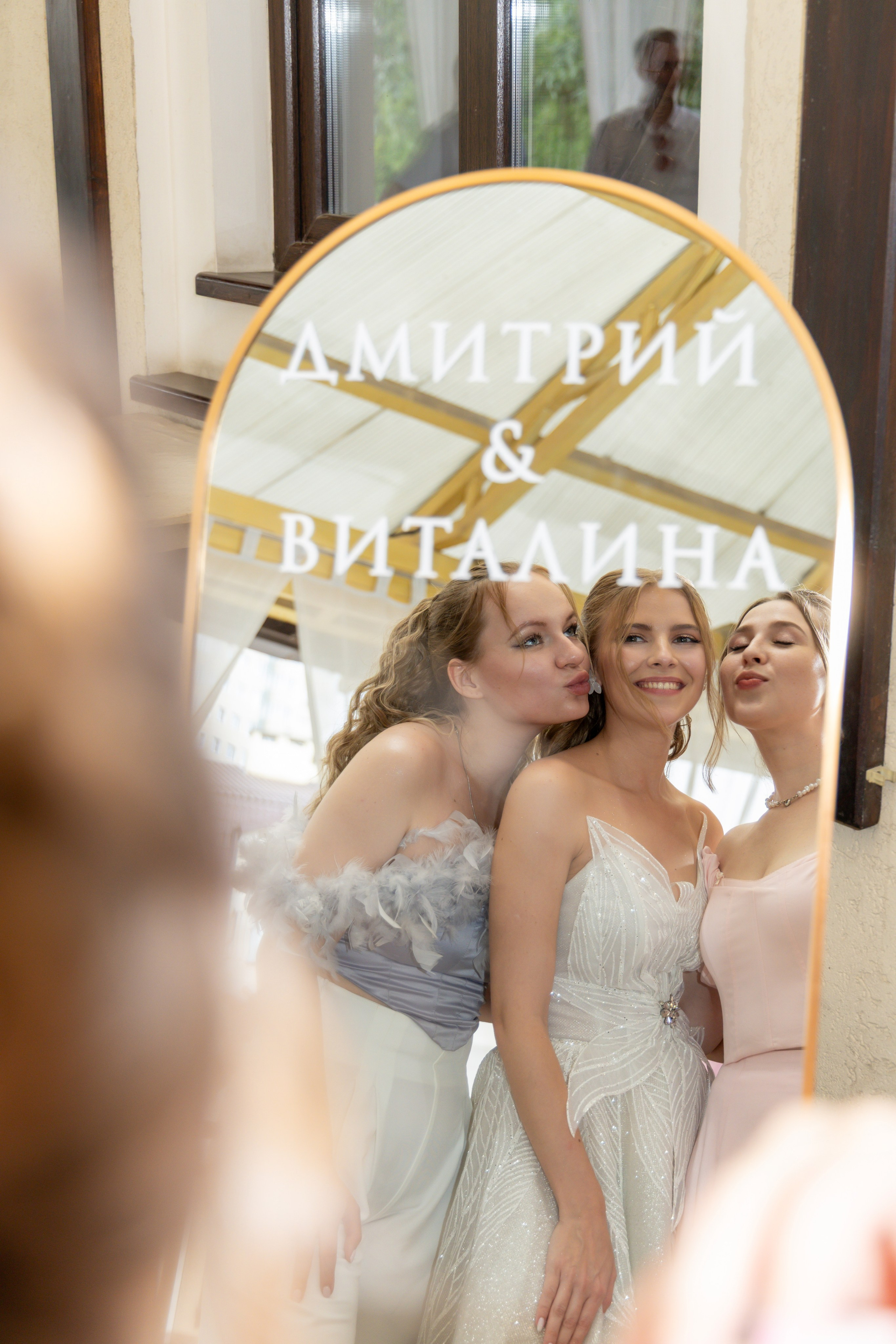 ЗАГС, прогулка в Кусково и банкет. Свадебная фотосъёмка в Москве от 15 000₽ — фото и видео в один день