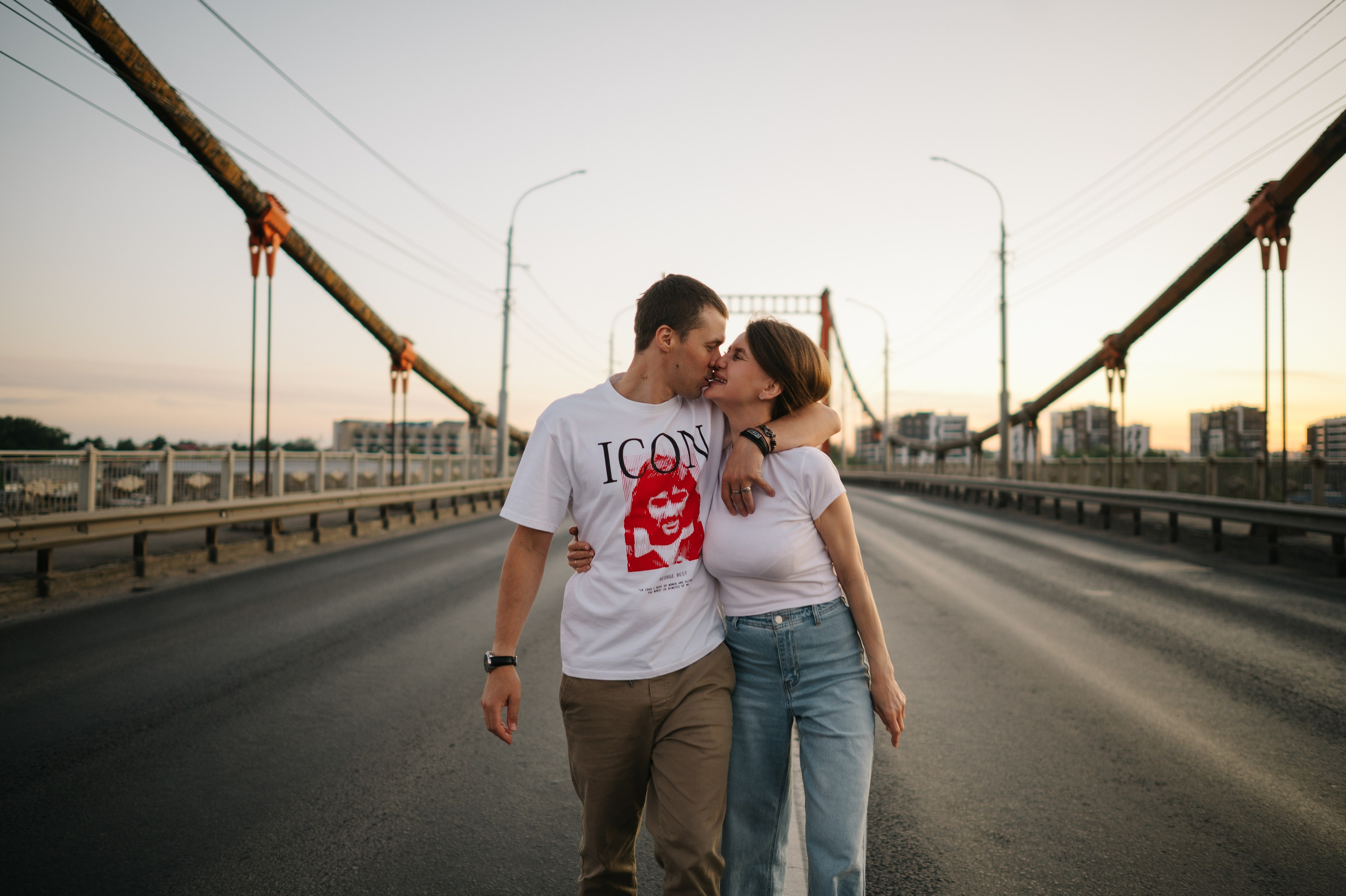 Любовь на мосту. Фотограф Архангельск