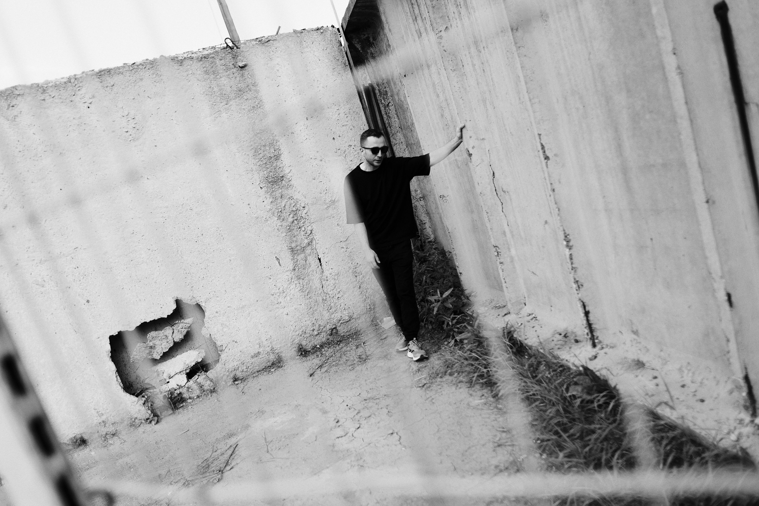 Уличная фотосессия мужской портрет. Фотограф Дарья Мустафина, Тюмень