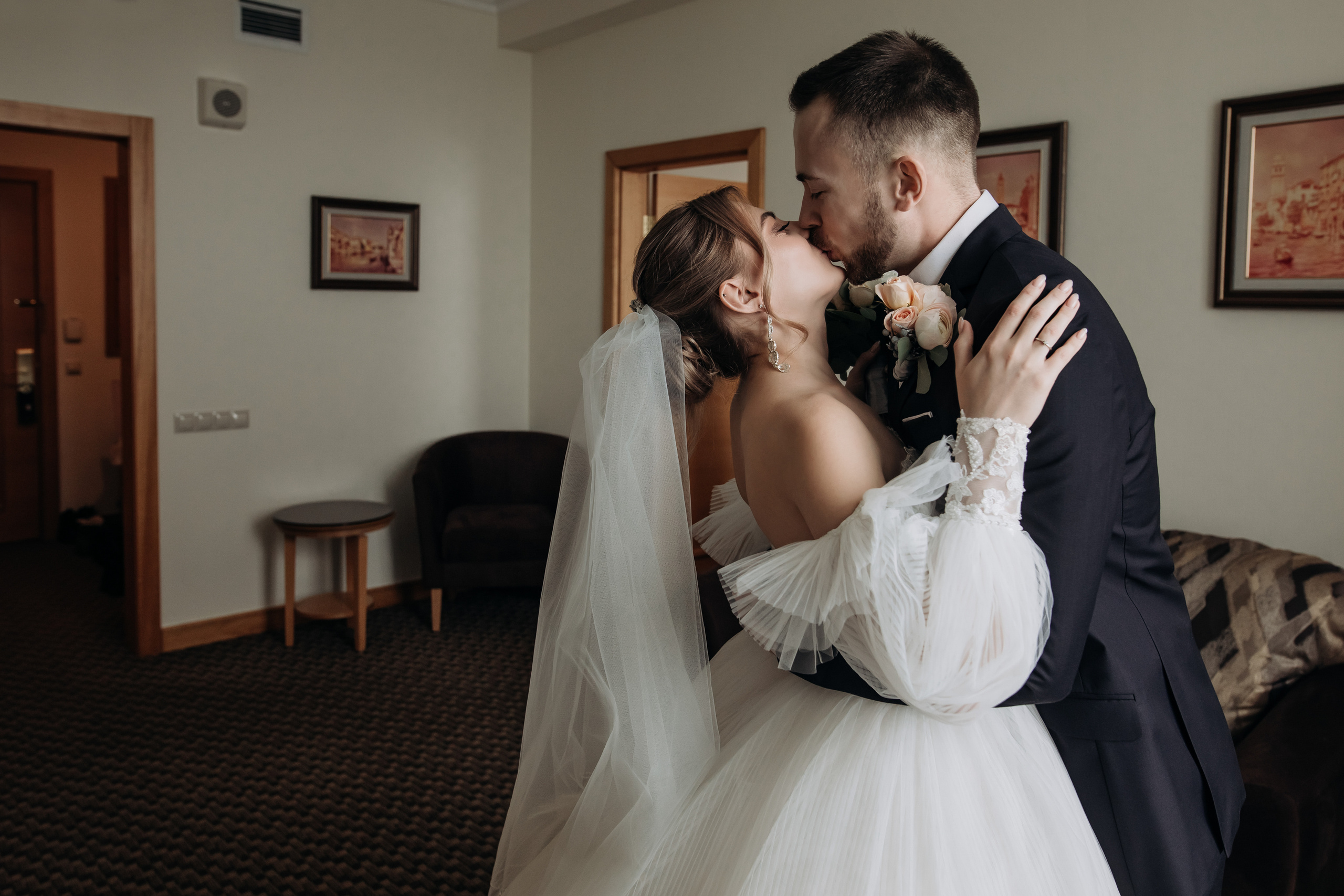 Лена и Леша. Отель Милан. Свадебный и семейный фотограф в Москве Евгения Лисина